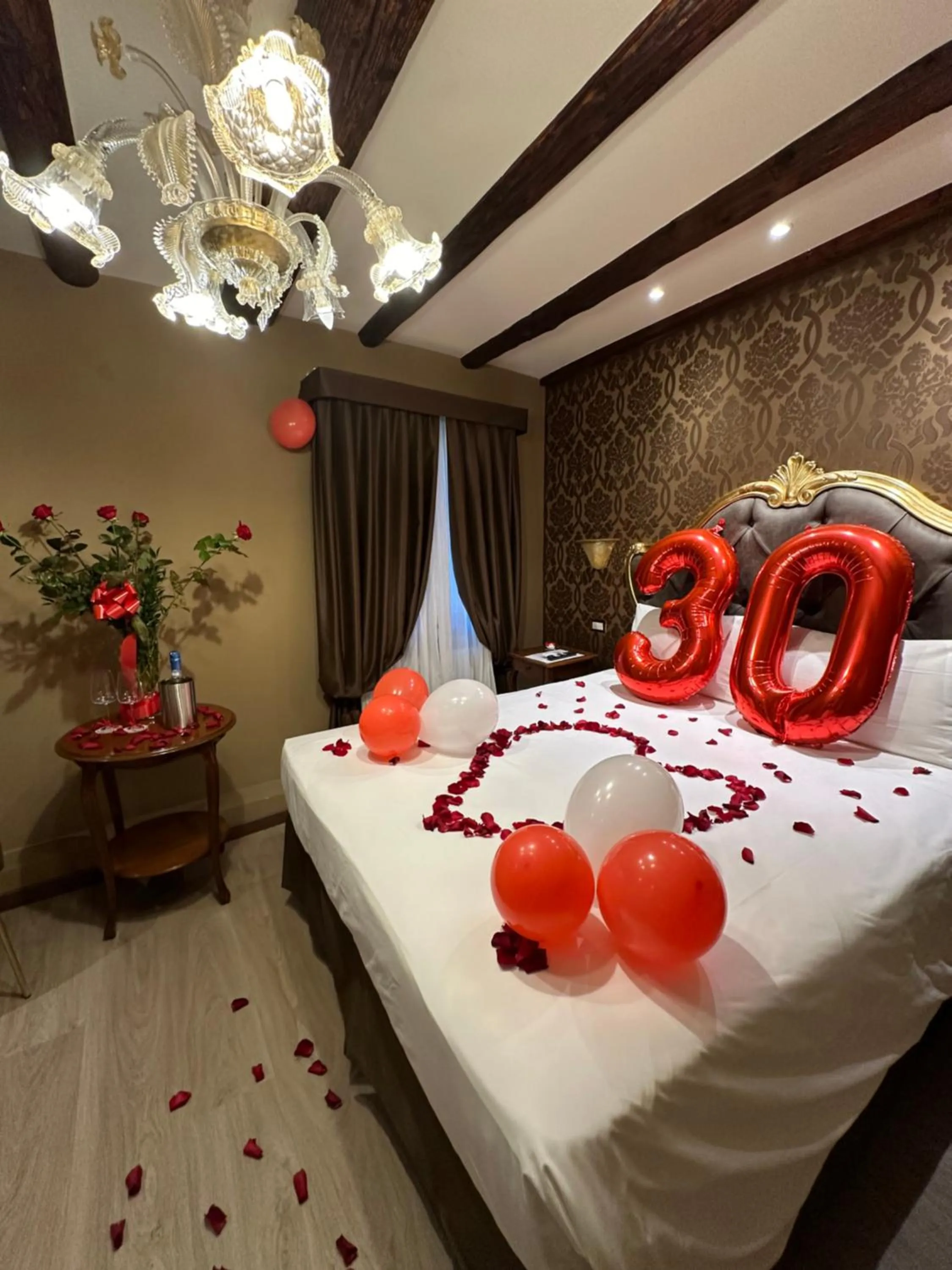 Decorative detail, Bed in Cà Dell'Arte Palace