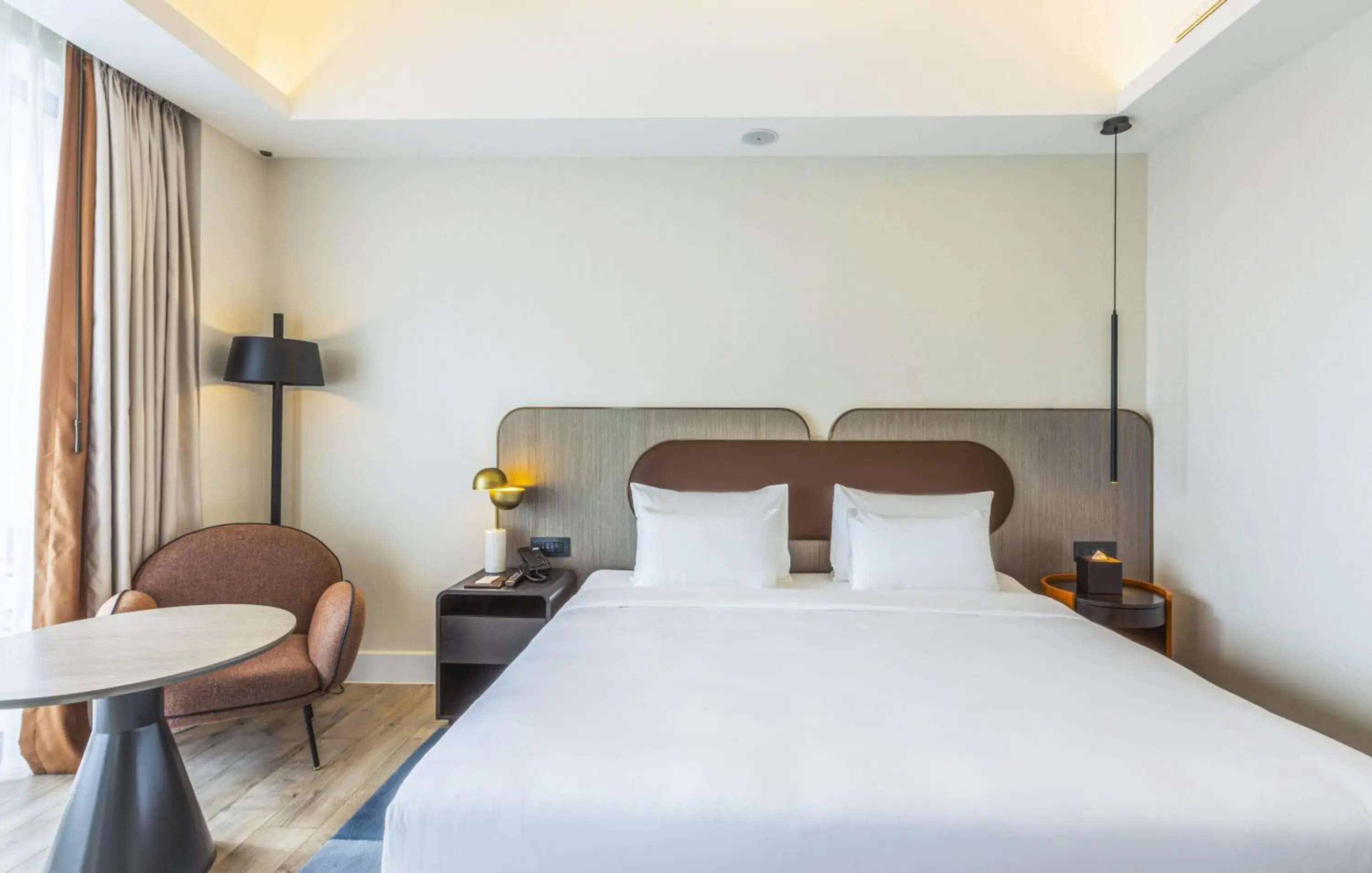 Junior Suite with balcony, canal view - single occupancy in Savitsky Plaza Junior Suite with balcony, canal view - single occupancy in Savitsky Plaza