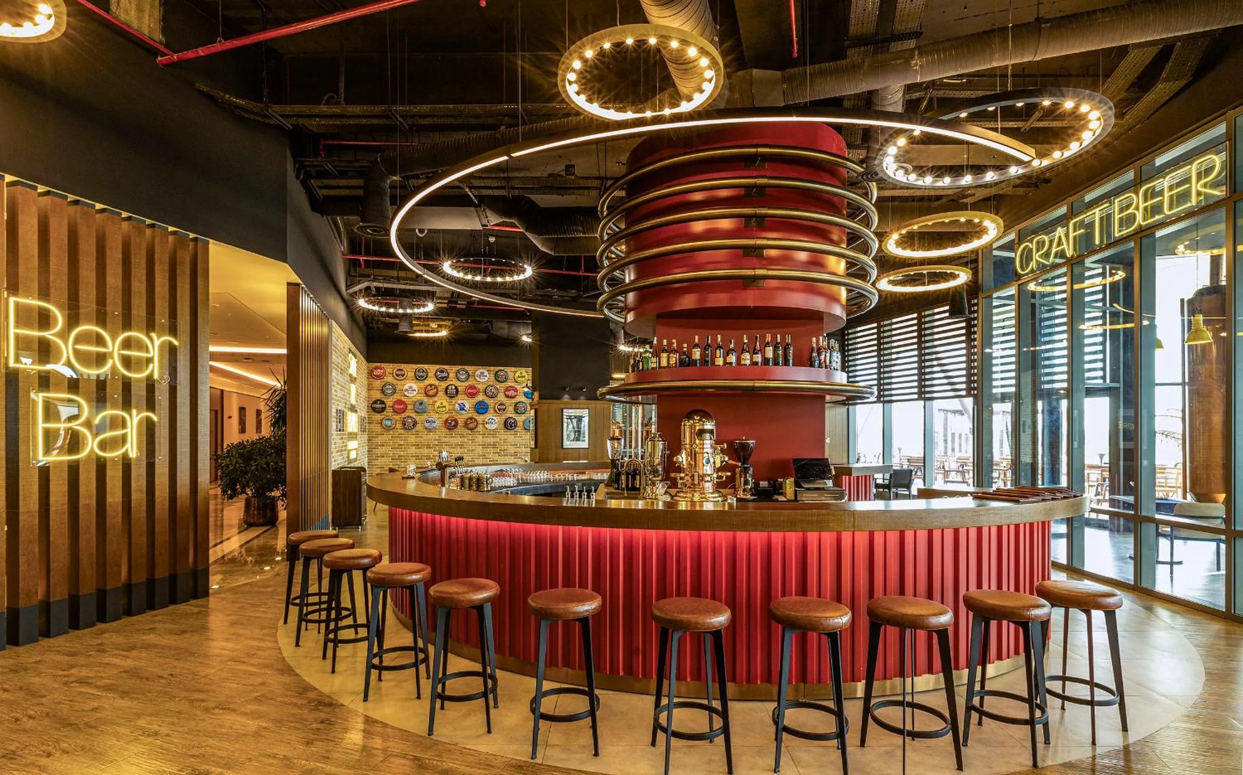 Restaurant/places to eat in Savitsky Plaza