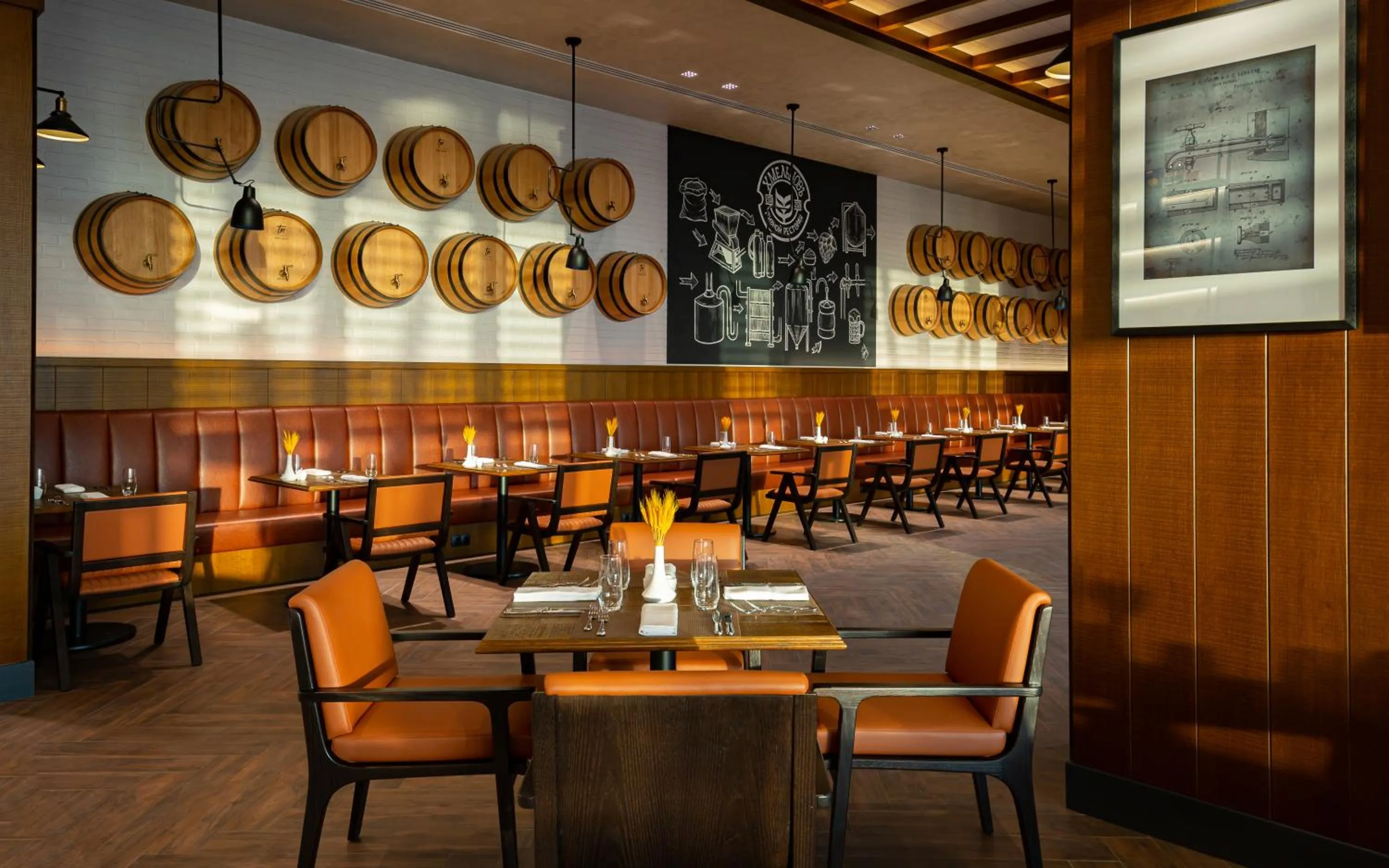 Restaurant/places to eat in Savitsky Plaza