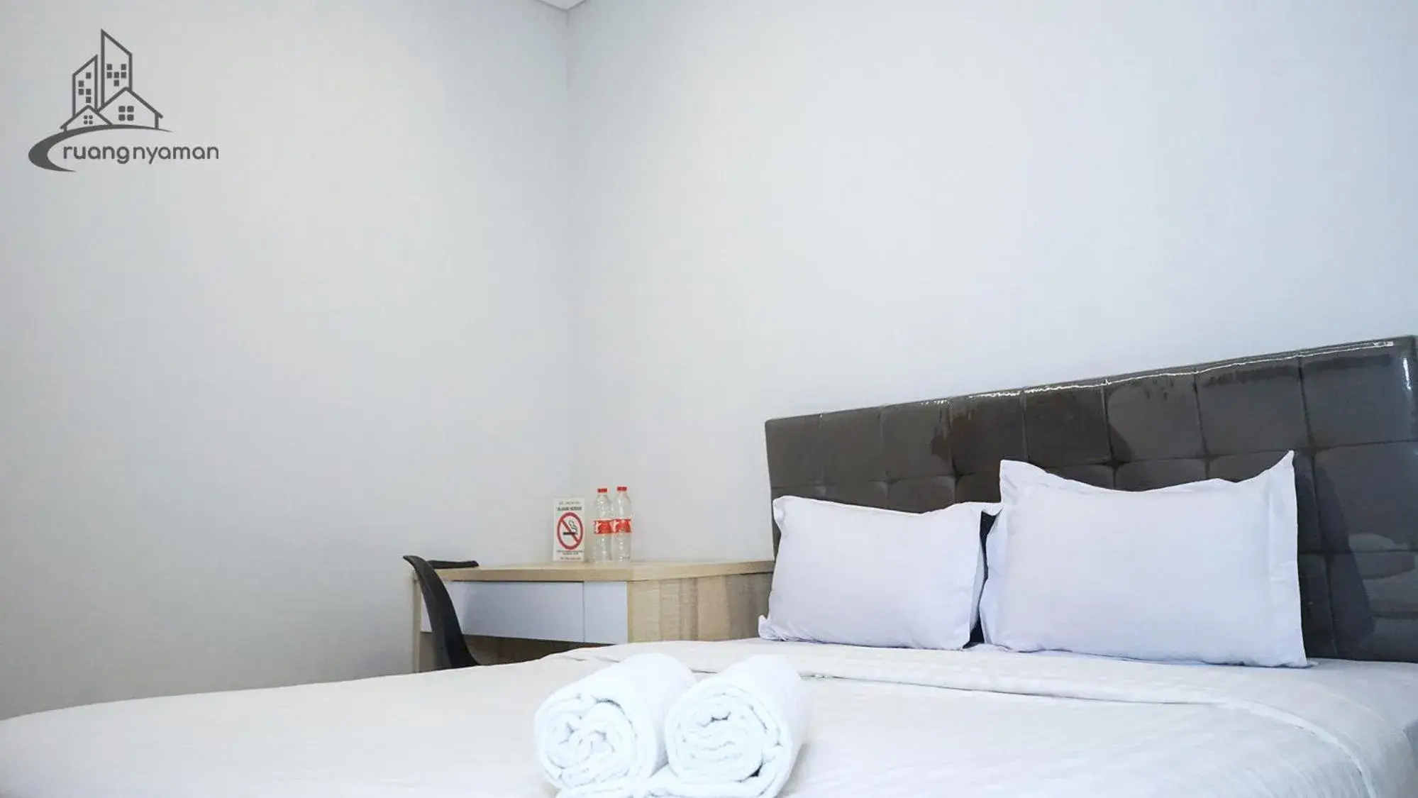 Photo of the whole room, Bed in Regentown Near ICE BSD Photo of the whole room, Bed in Regentown Near ICE BSD