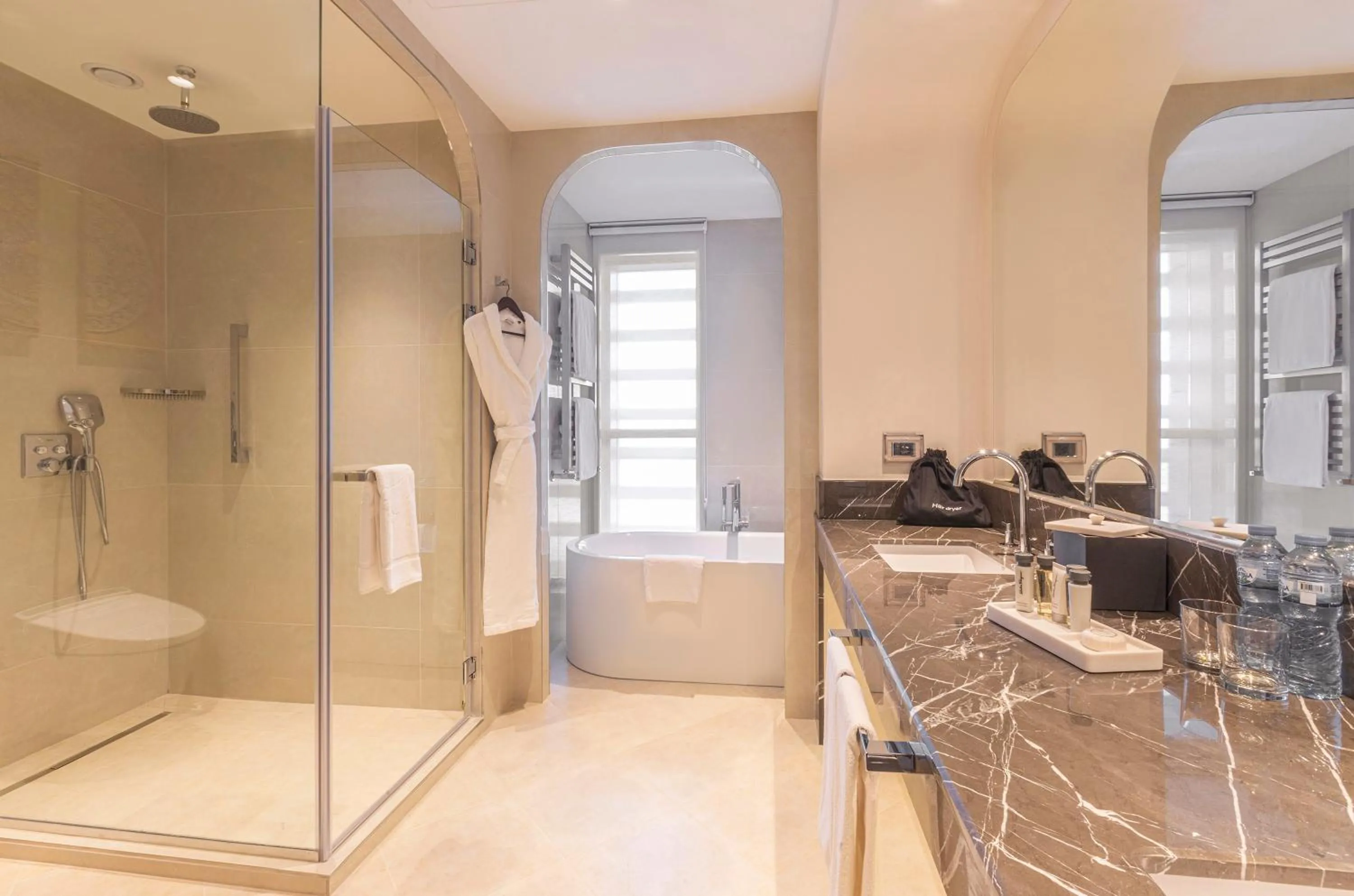 Shower in Silk Road by Minyoun