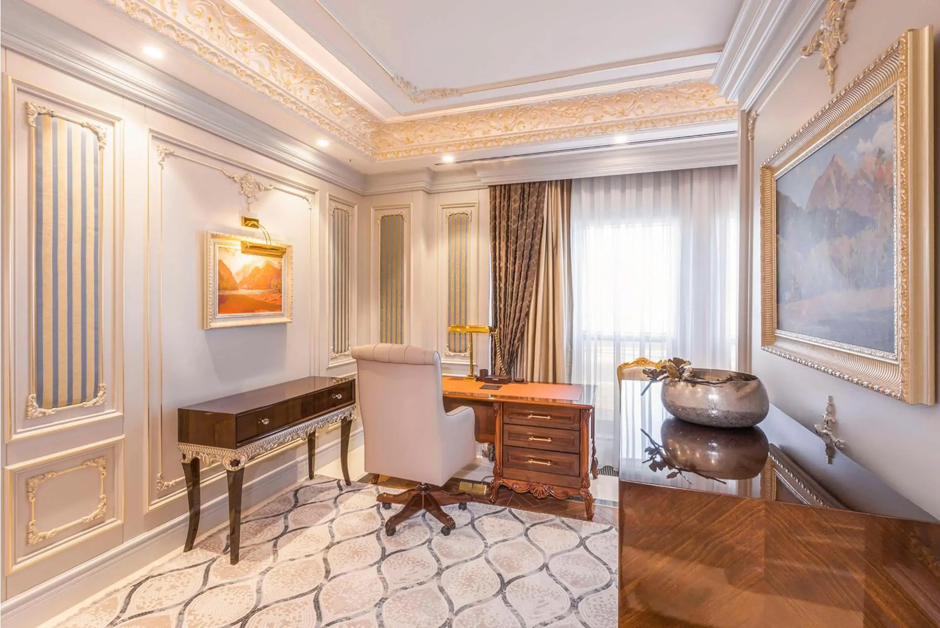 Bedroom in Hilton Garden Inn Samarkand Afrosiyob Bedroom in Hilton Garden Inn Samarkand Afrosiyob