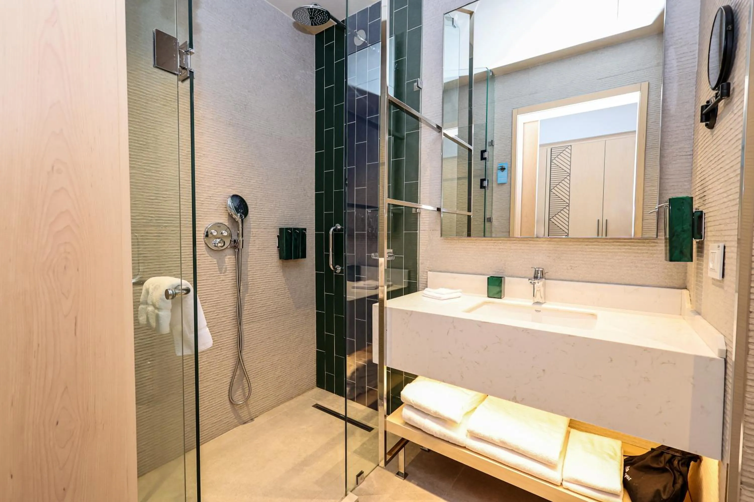 Shower in Hilton Garden Inn Samarkand Sogd