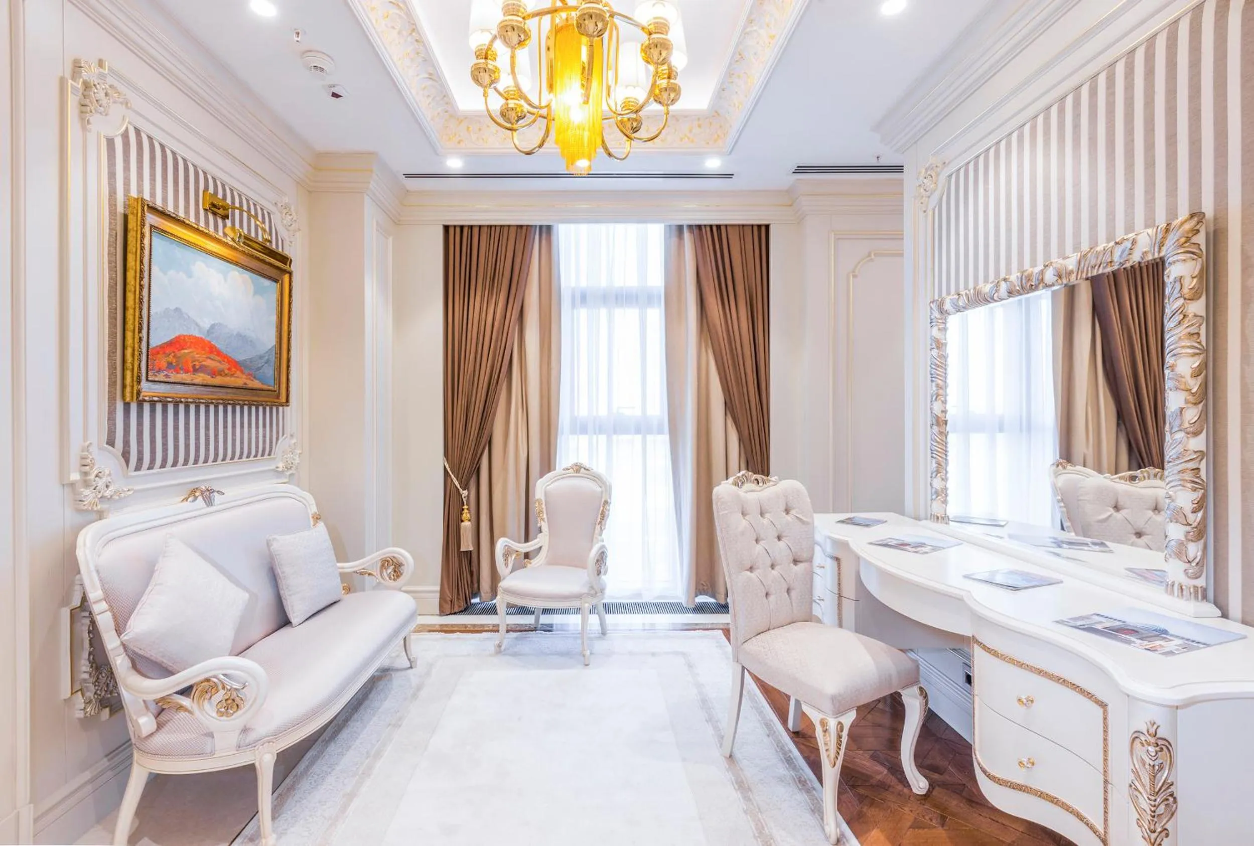 Seating area, Bed in Hilton Garden Inn Samarkand Sogd