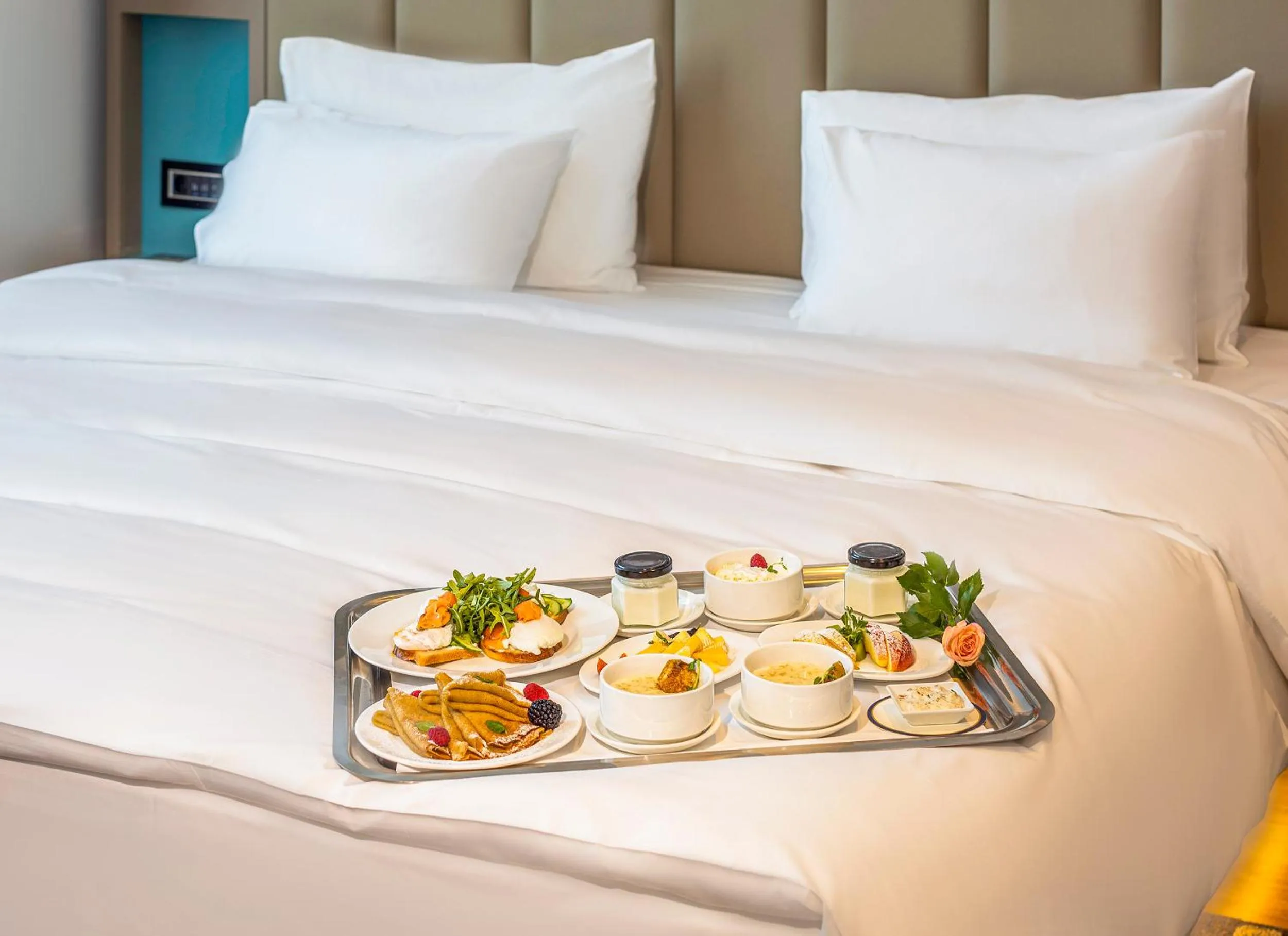 Breakfast, Bed in Wellness Park Hotel Bactria