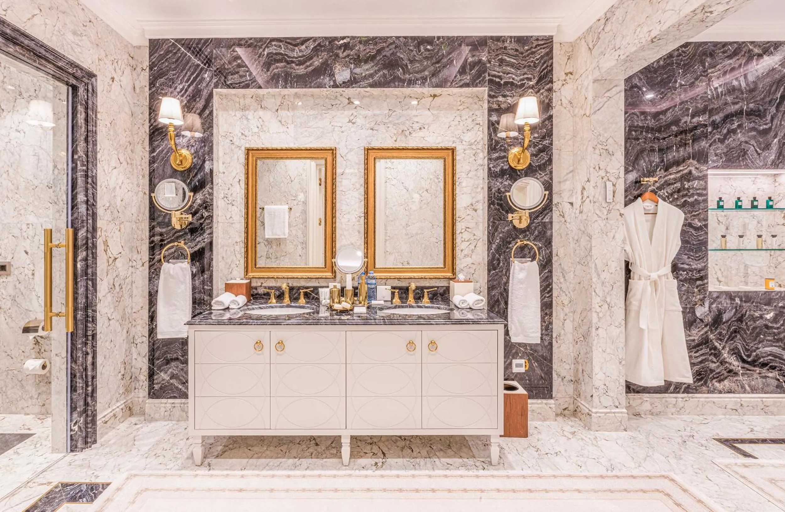 Bathroom in Wellness Park Hotel Bactria