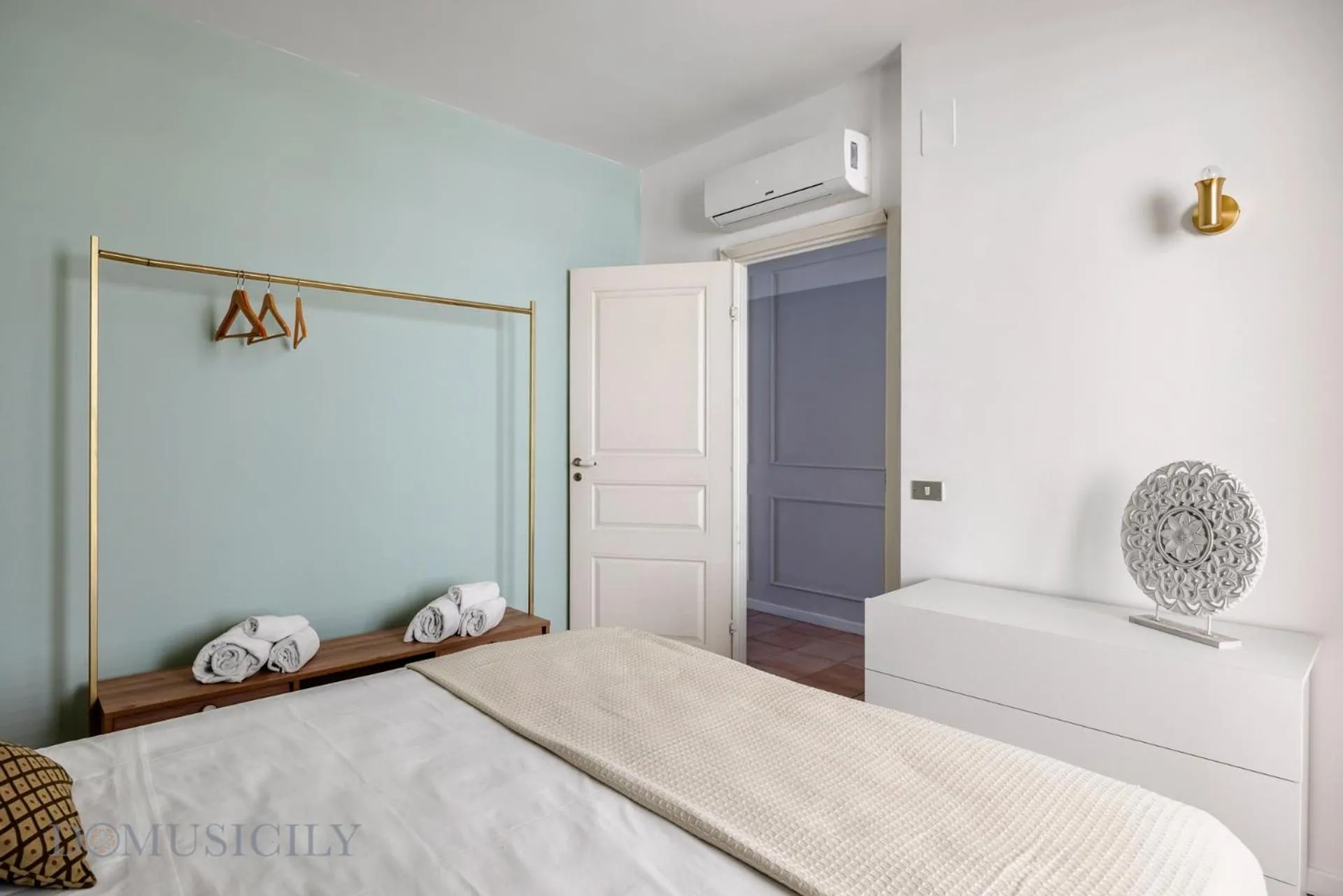 Bed in Mondello in Terrazza by DomuSicily