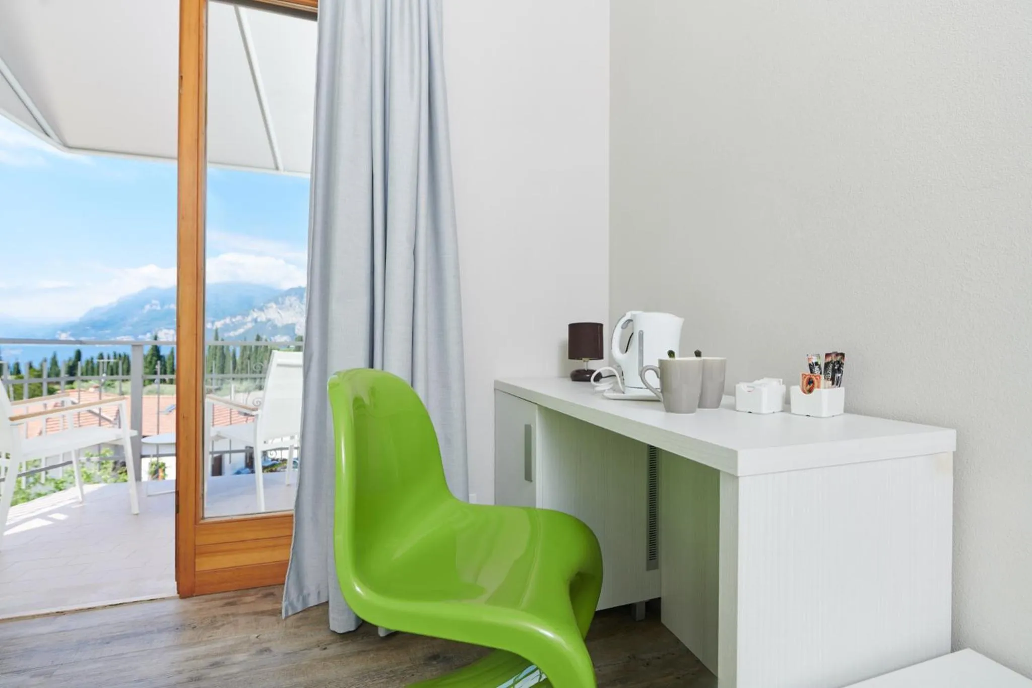 Coffee/tea facilities in Eco Hotel Benacus