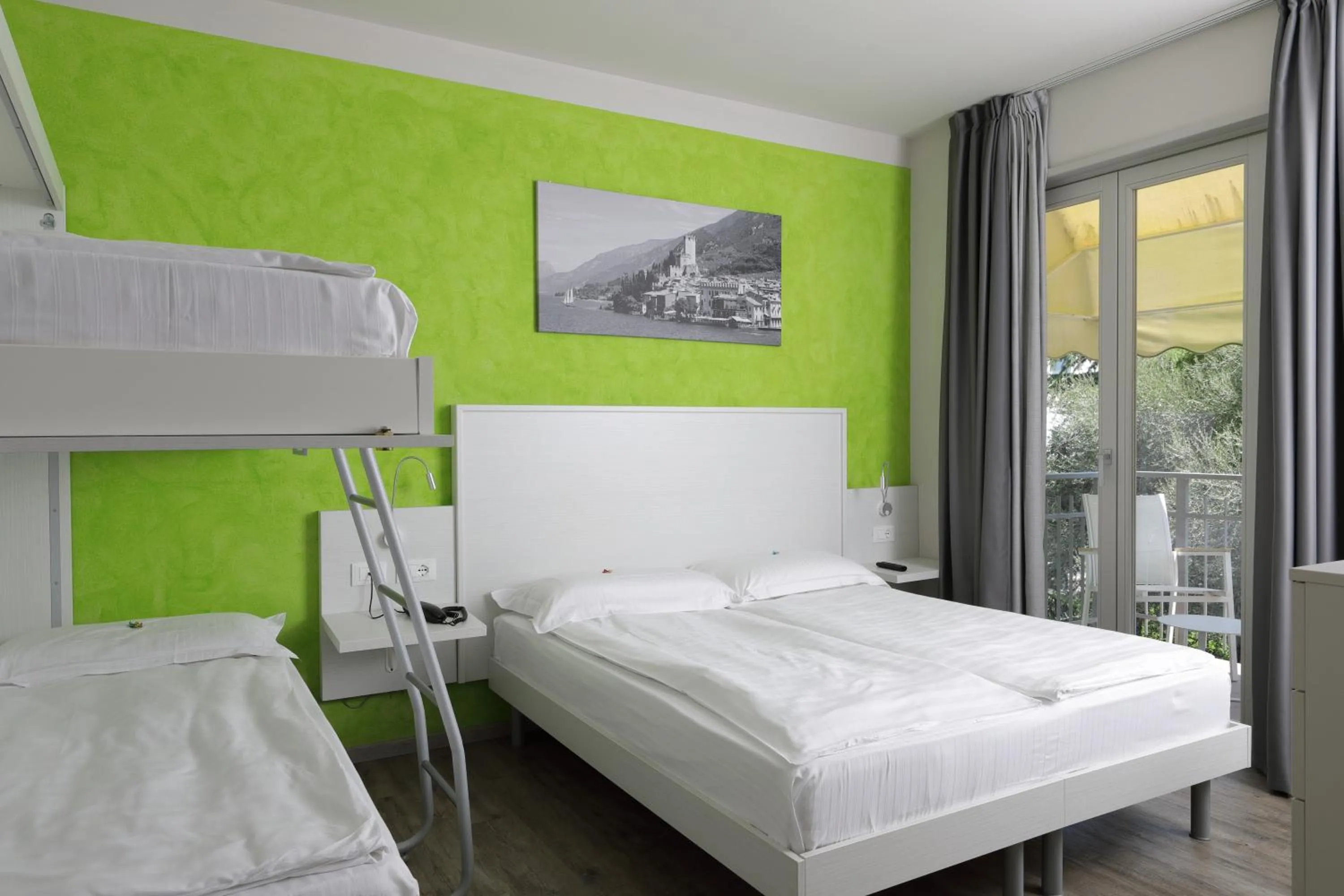 Bedroom, Bed in Eco Hotel Benacus