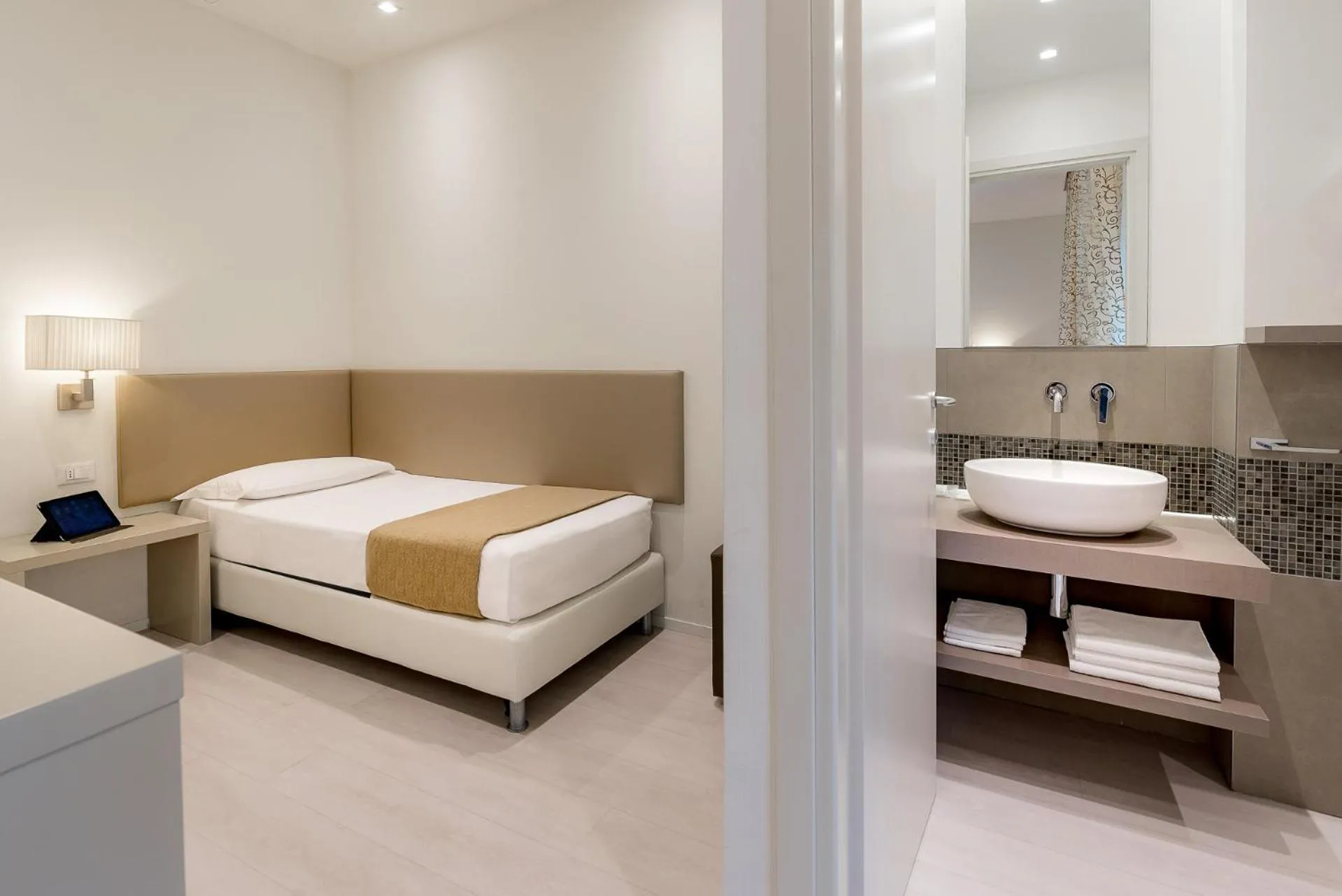 Bathroom, Bed in Hotel San Marco