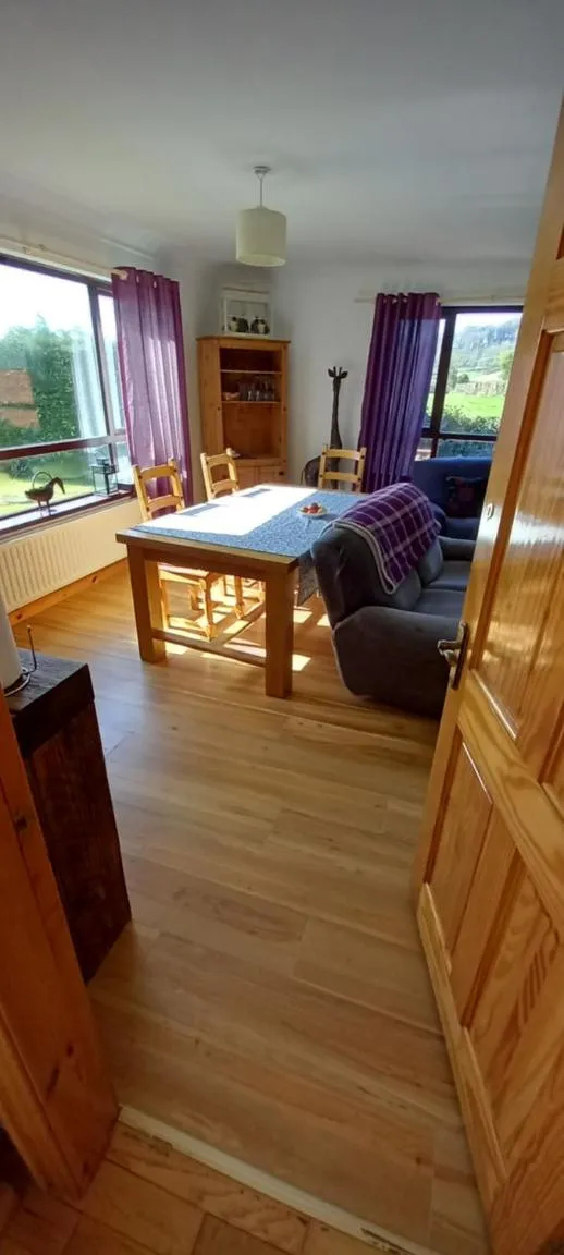 Communal lounge/ TV room in Arley House B & B