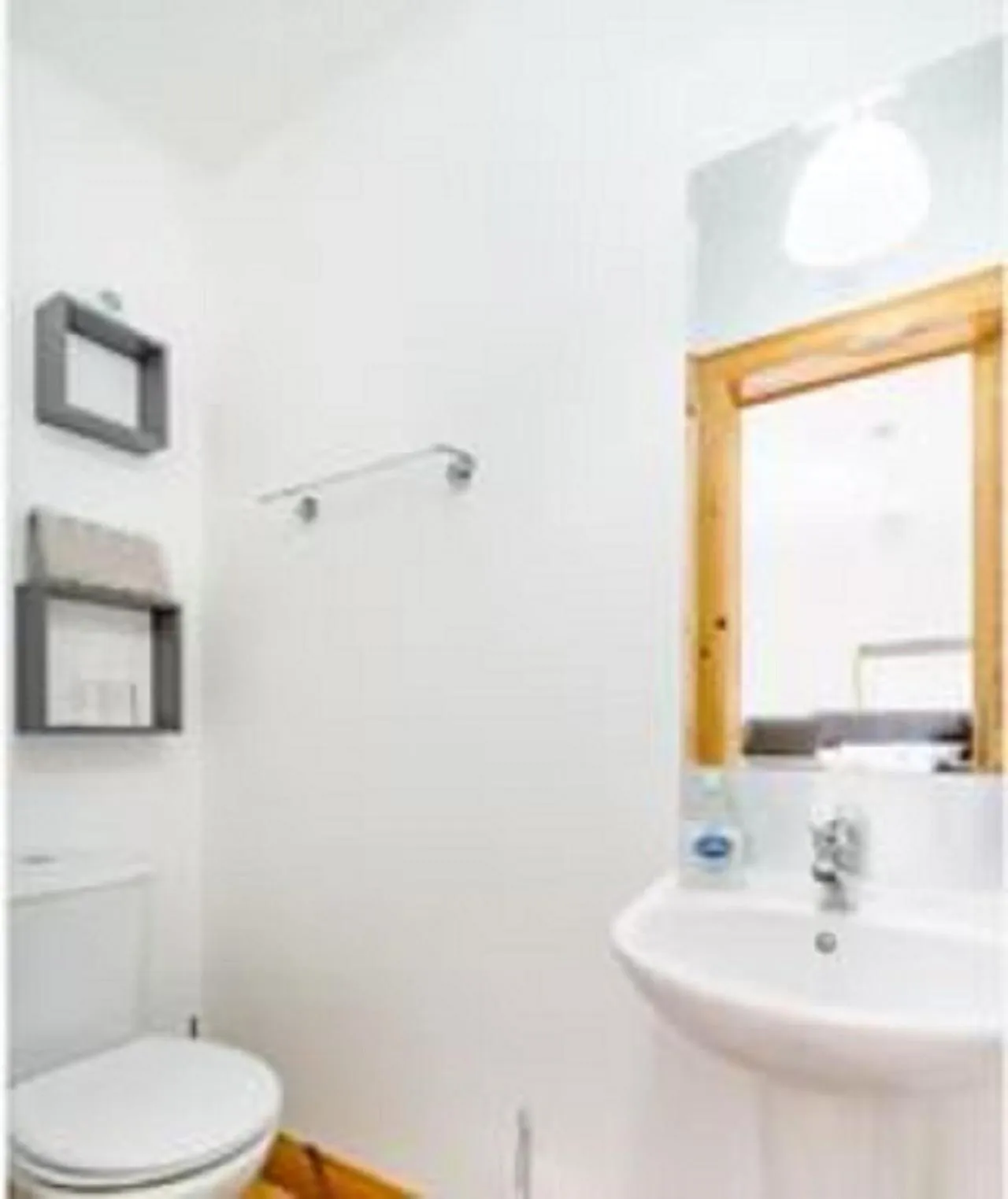 Shower in Arley House B & B