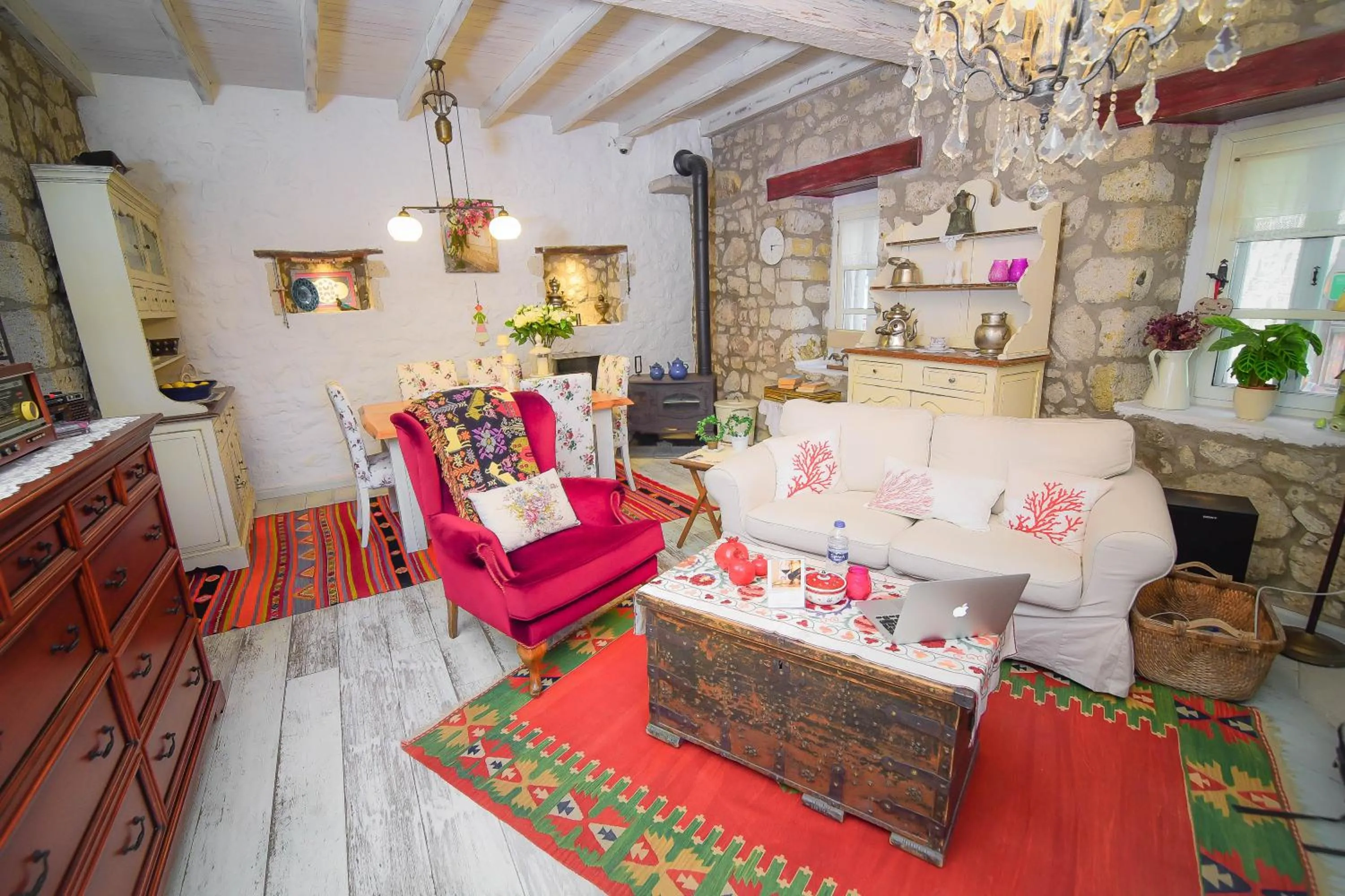 Property building in YUKARI SOKAK VİP BUTİK OTEL