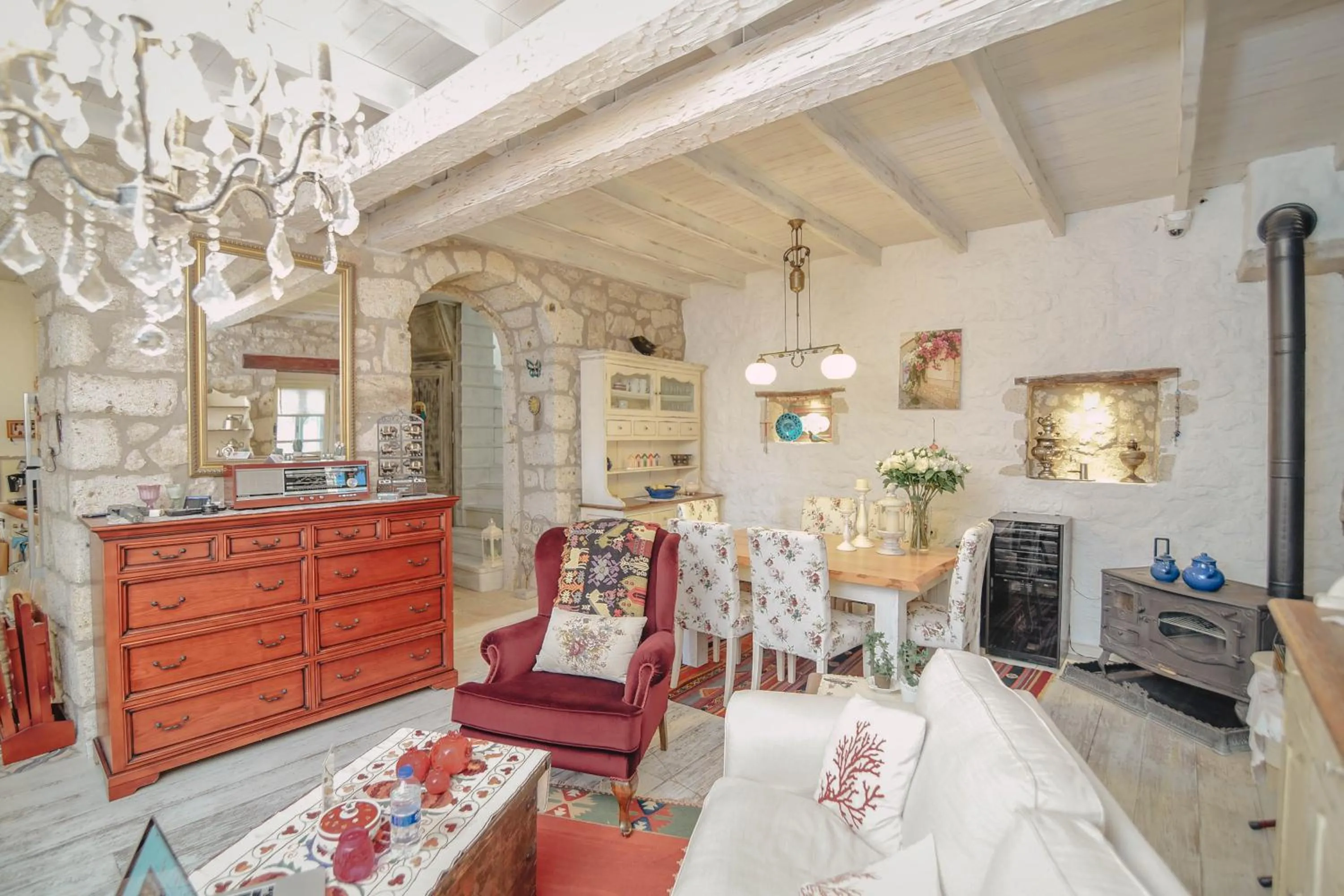 Property building in YUKARI SOKAK VİP BUTİK OTEL