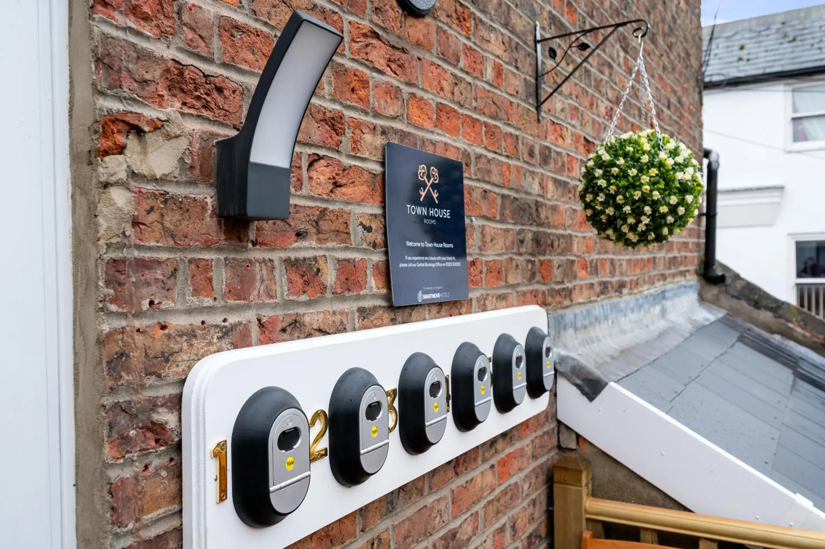 Property building in Town House Rooms Property building in Town House Rooms