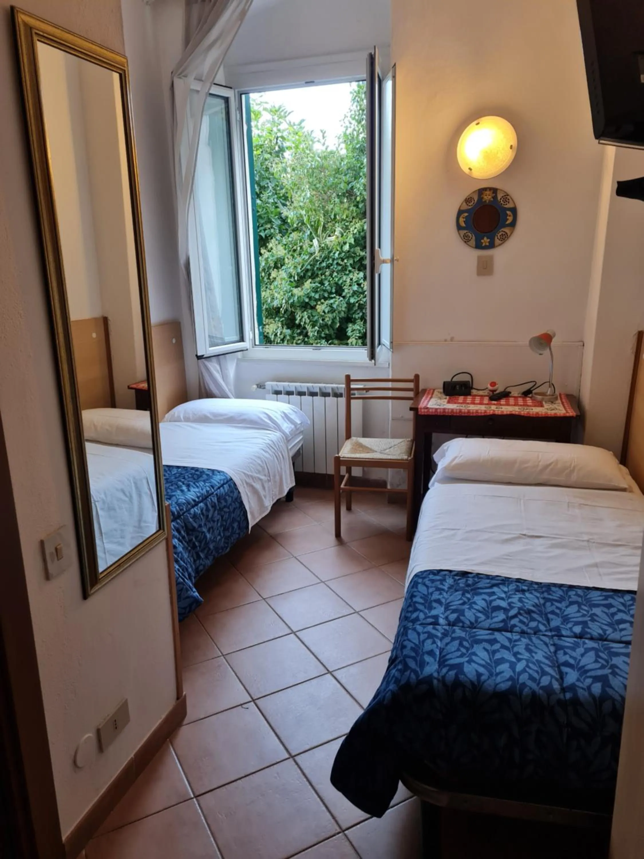 Bedroom, Bed in Albergo Genio