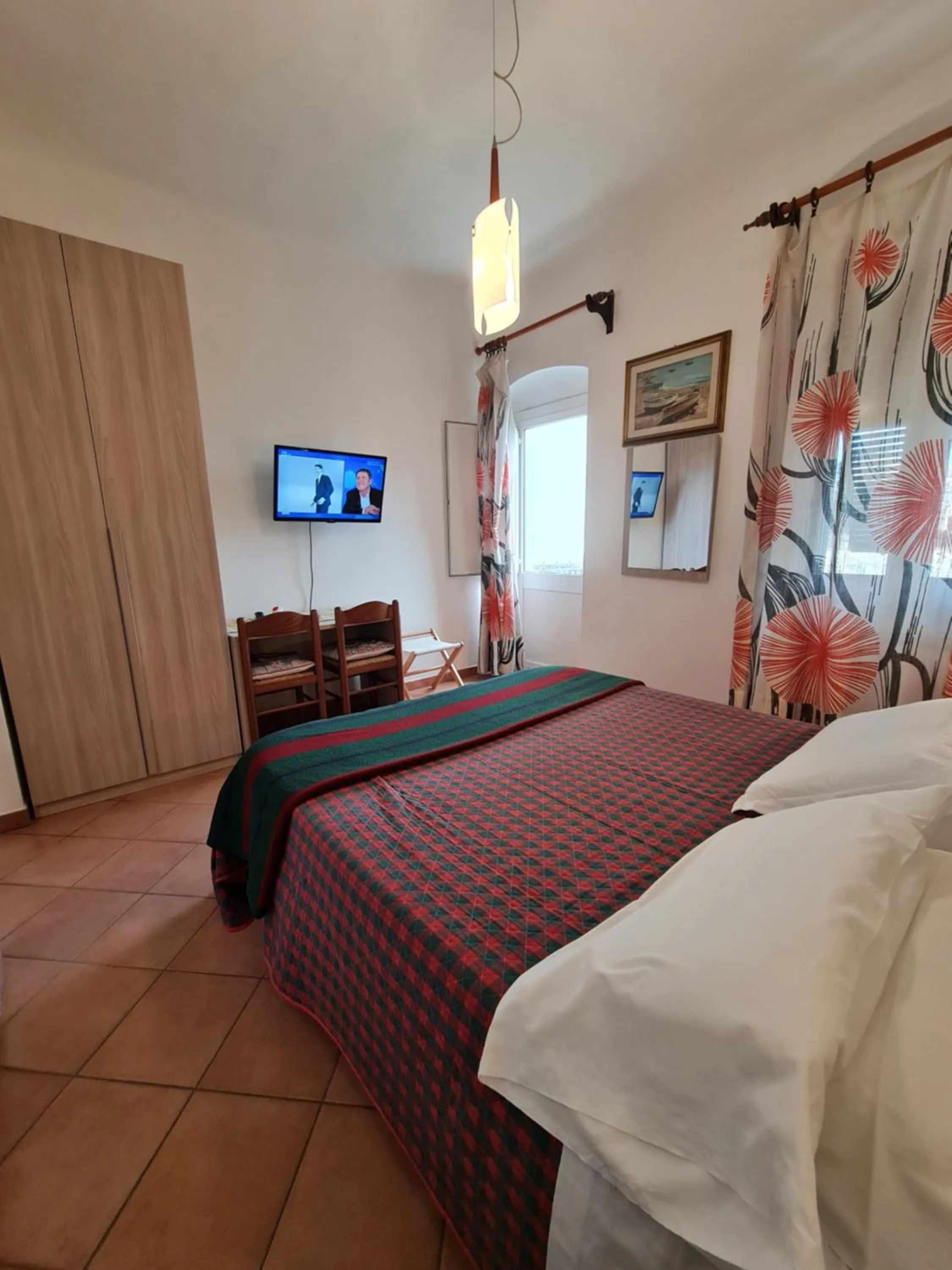 Bedroom, Bed in Albergo Genio