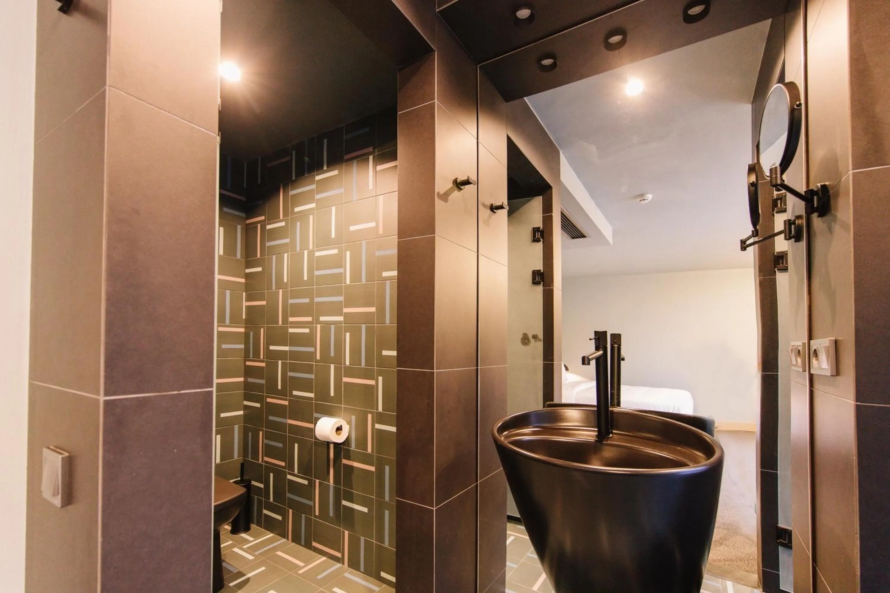 Shower in STROFI Boutique Hotel