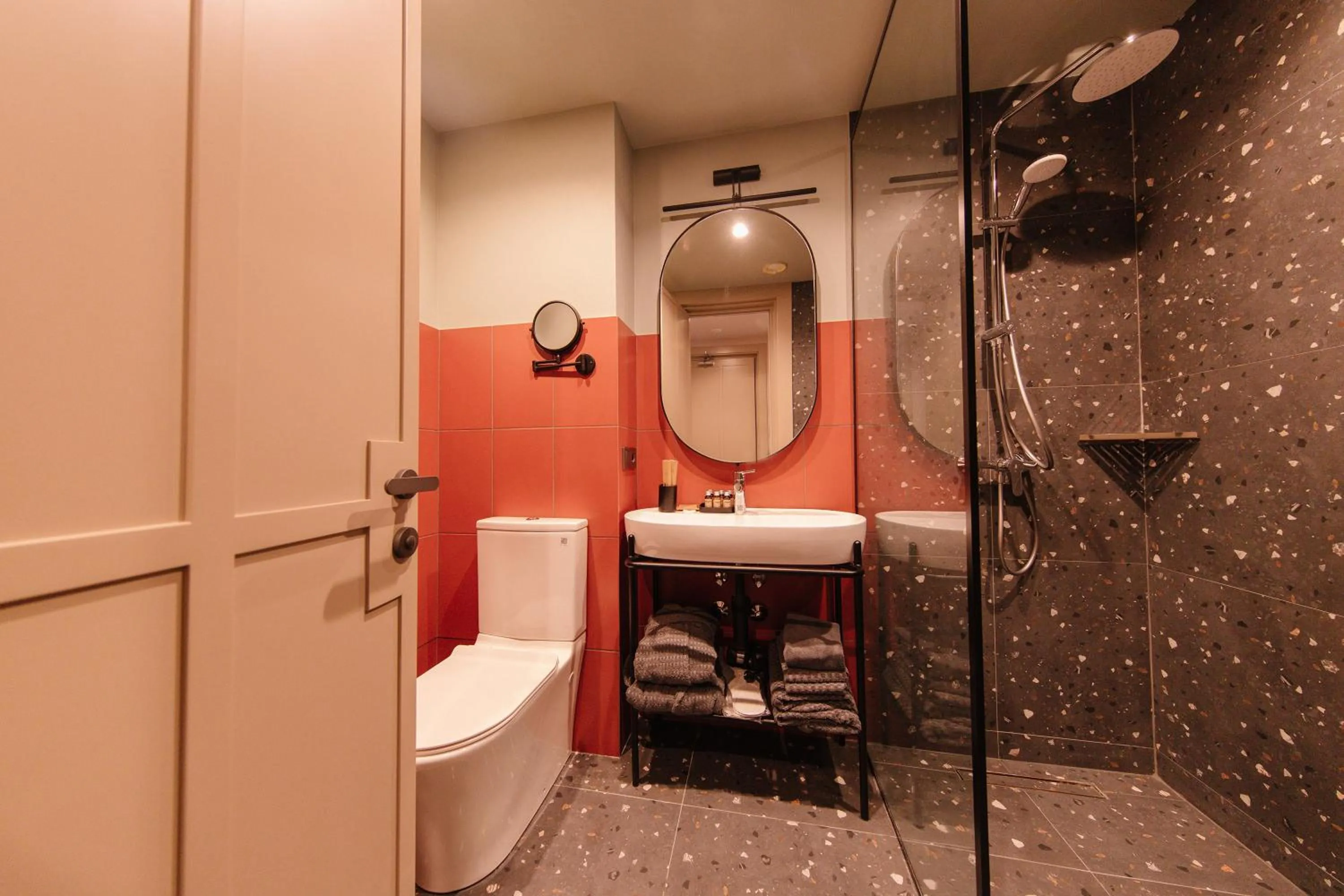 Shower in STROFI Boutique Hotel