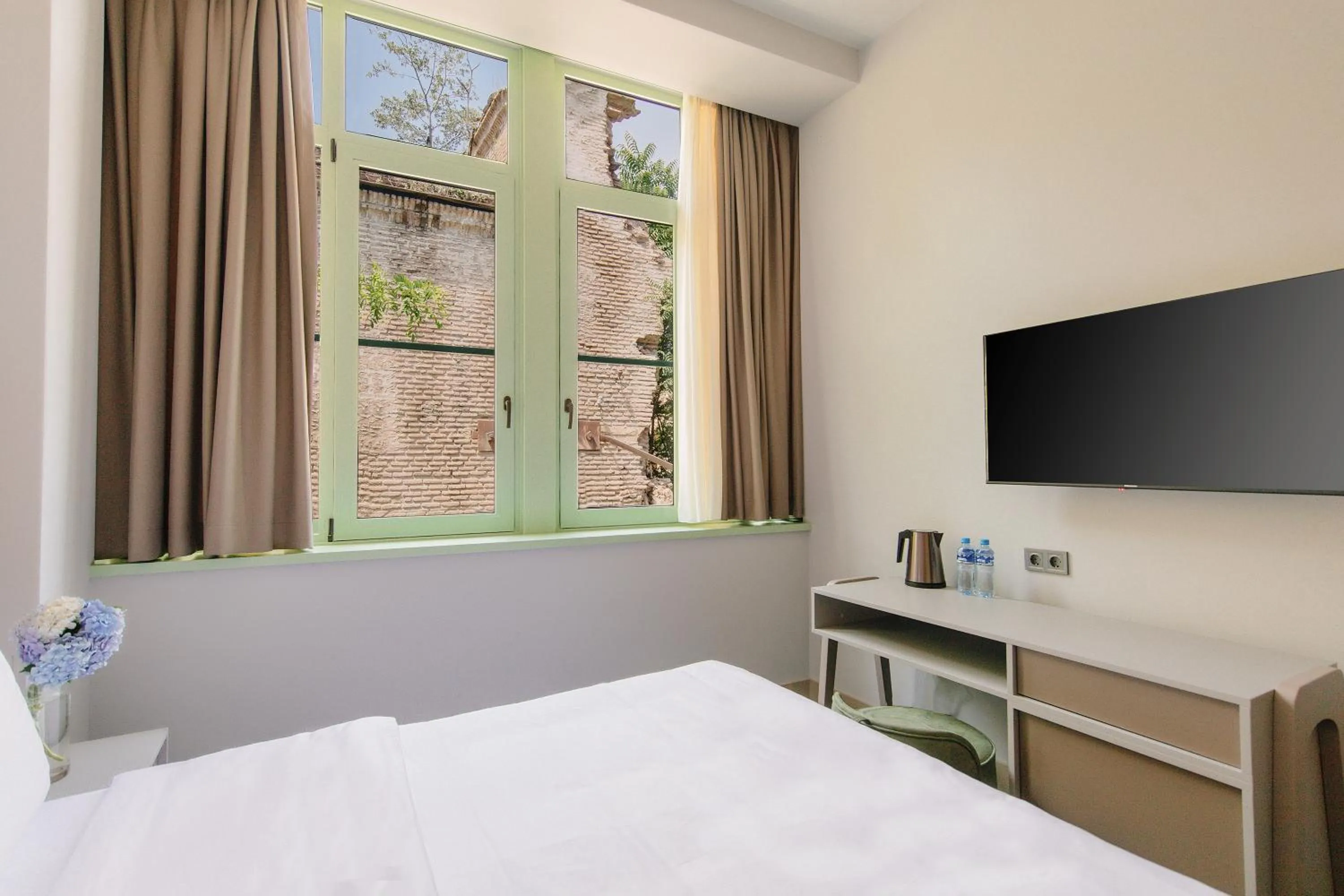 TV and multimedia, Bed in STROFI Boutique Hotel