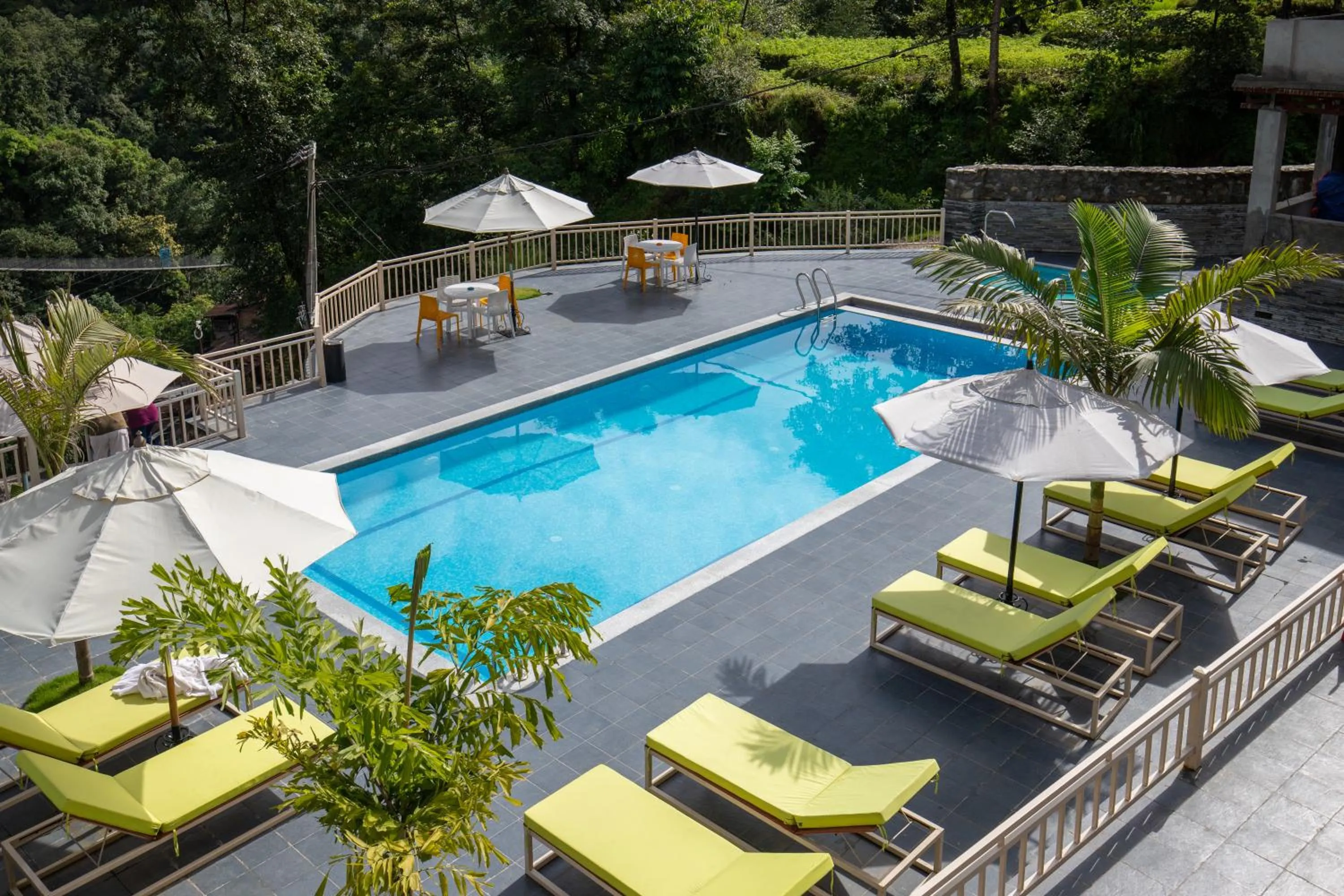Swimming pool in Bhotekoshi Heli Resort