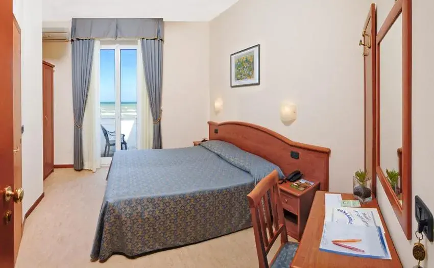 Double Room in Hotel Argentina Double Room in Hotel Argentina