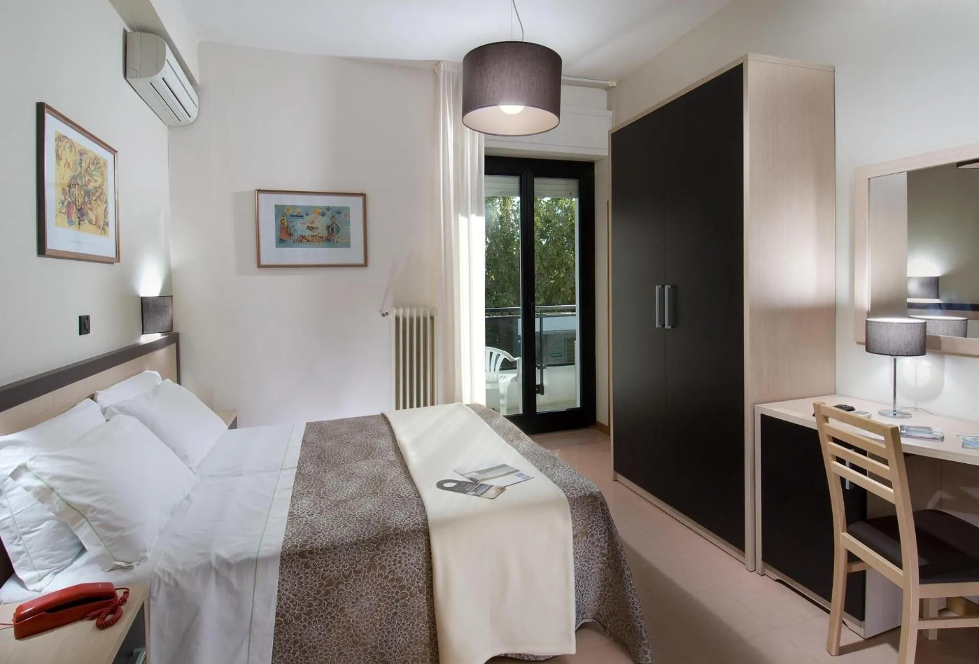 Photo of the whole room, Bed in Hotel Conchiglia