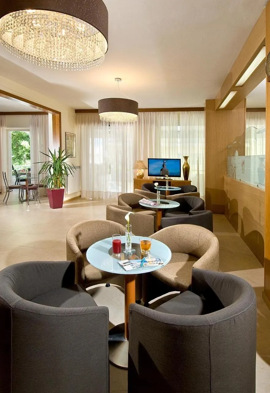 Communal lounge/ TV room in Hotel Conchiglia