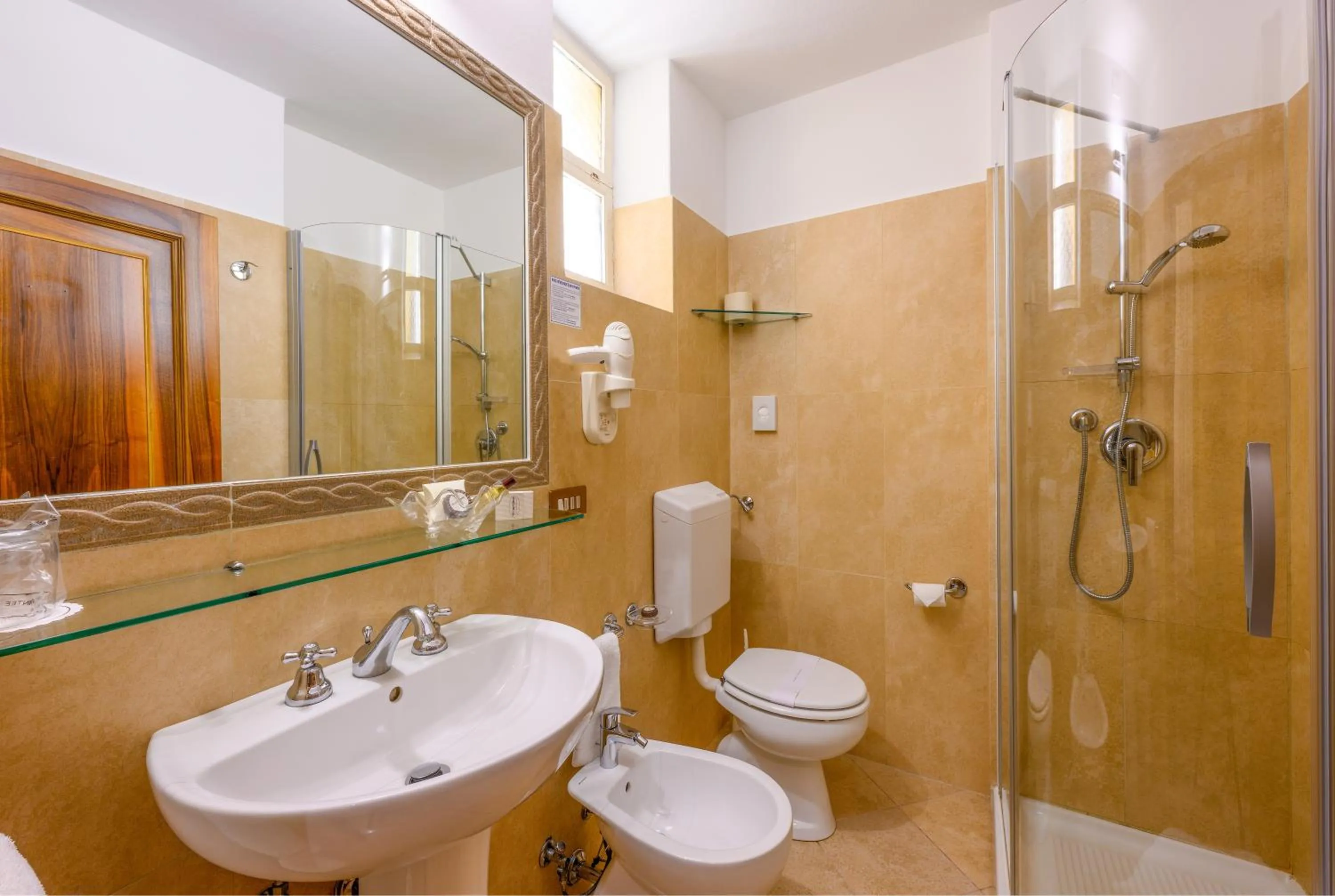 Bathroom in Hotel Posta