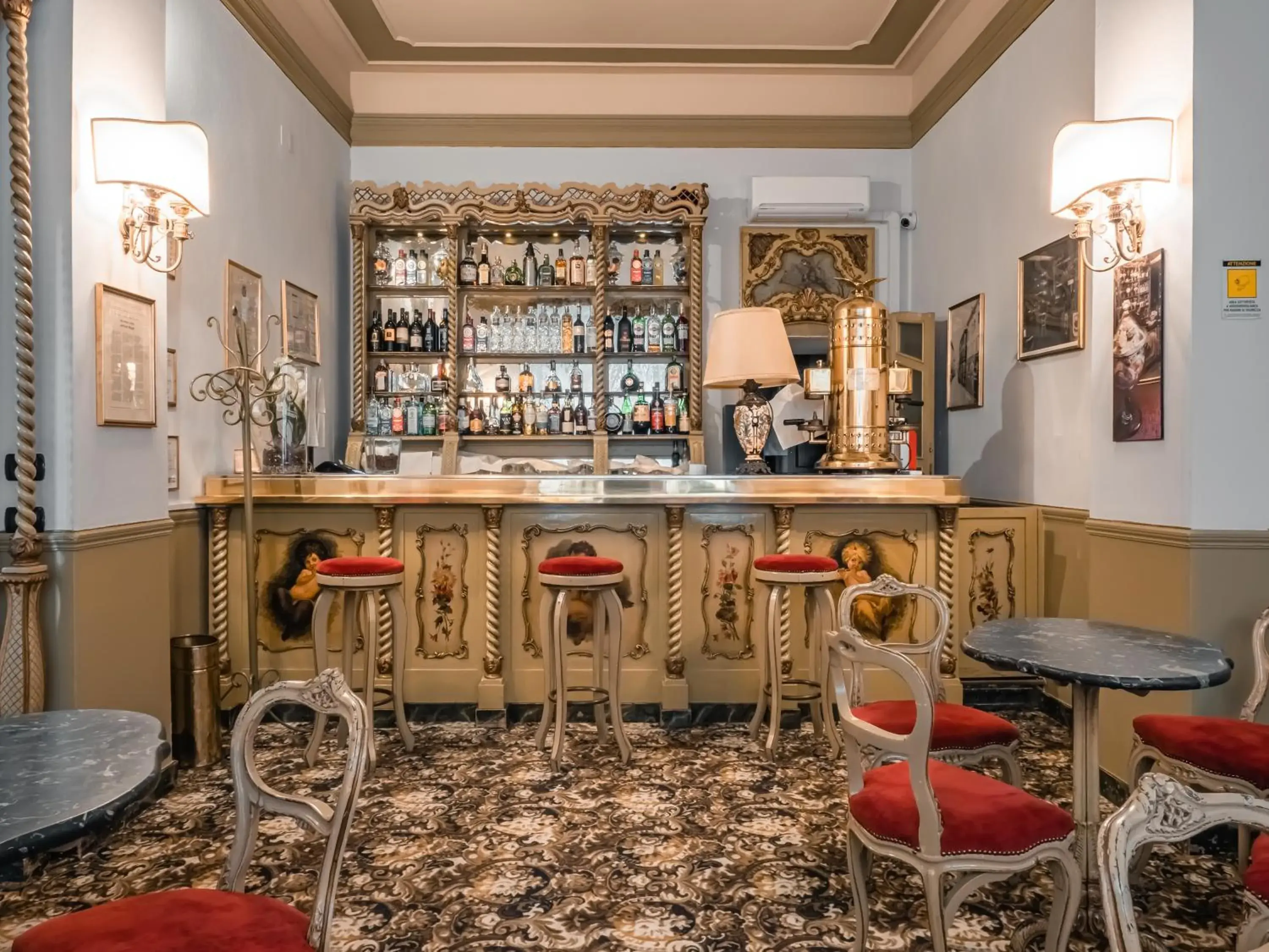 Lounge or bar in Hotel Posta Lounge or bar in Hotel Posta