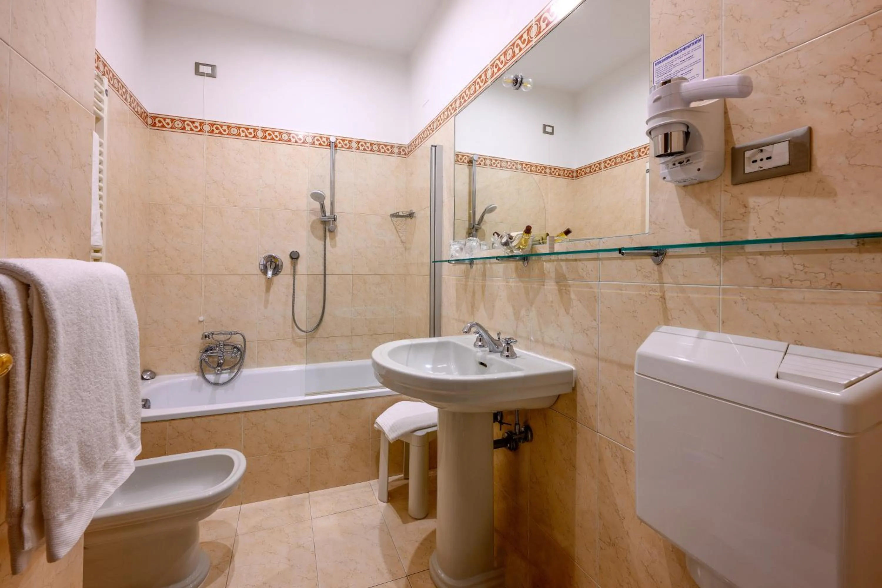 Bathroom in Hotel Posta