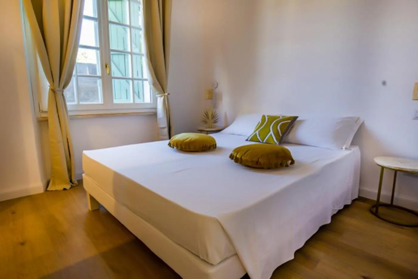 Bed in Maison d'Orange - La Pinede