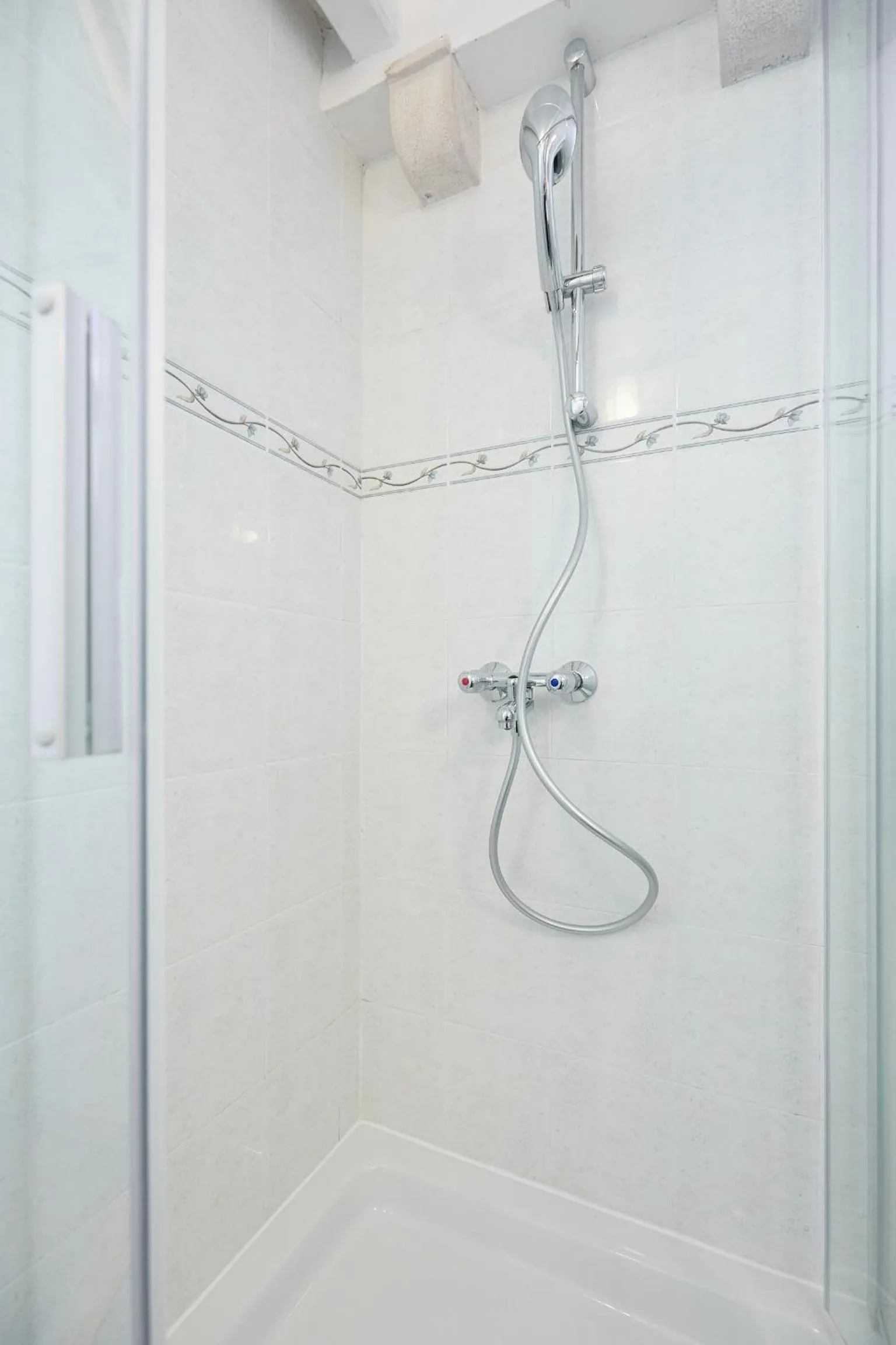Shower in Hedera Estate, Hedera A22