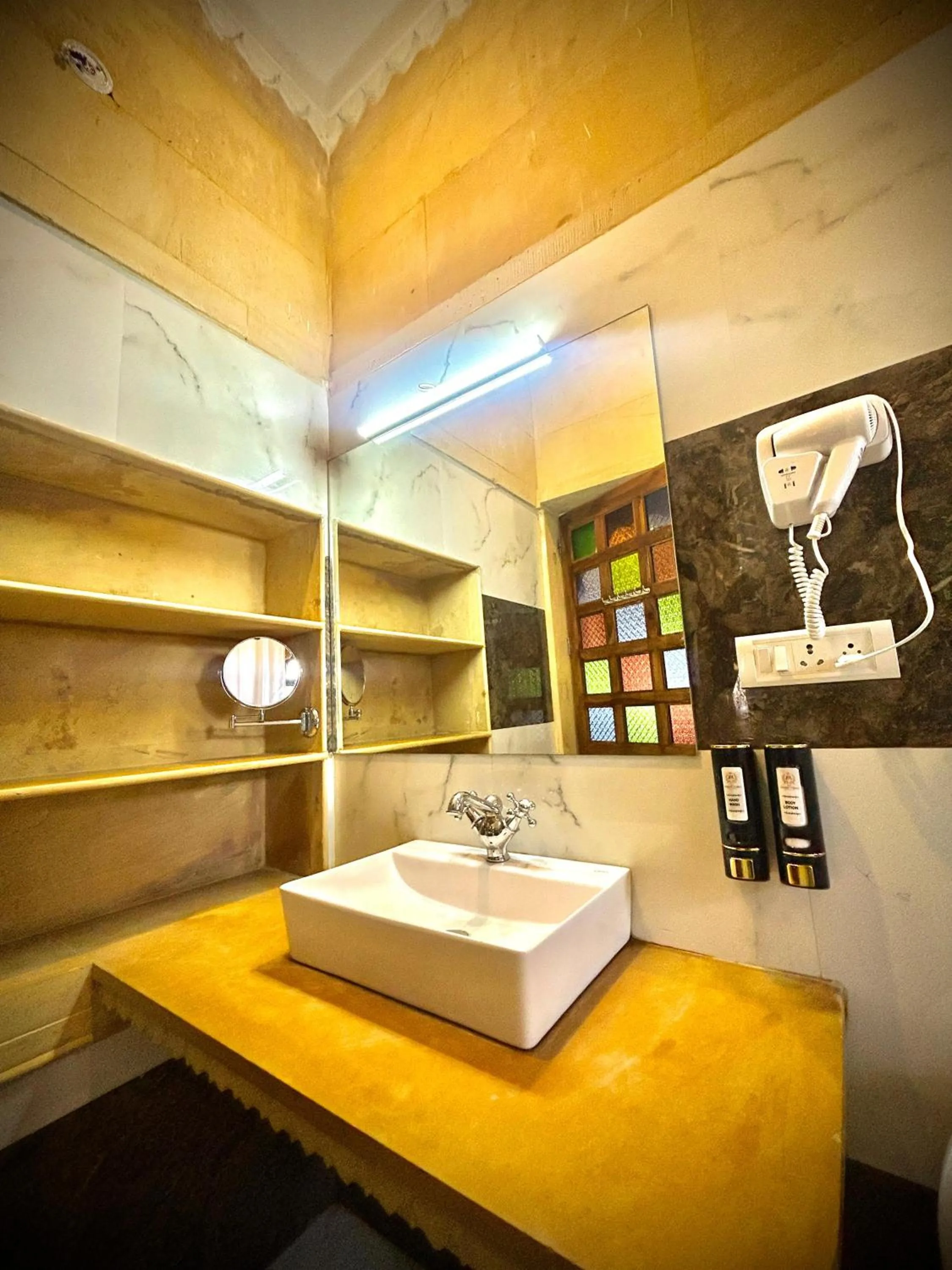 Bathroom, Bed in The Jaigarh Palace Jaisalmer