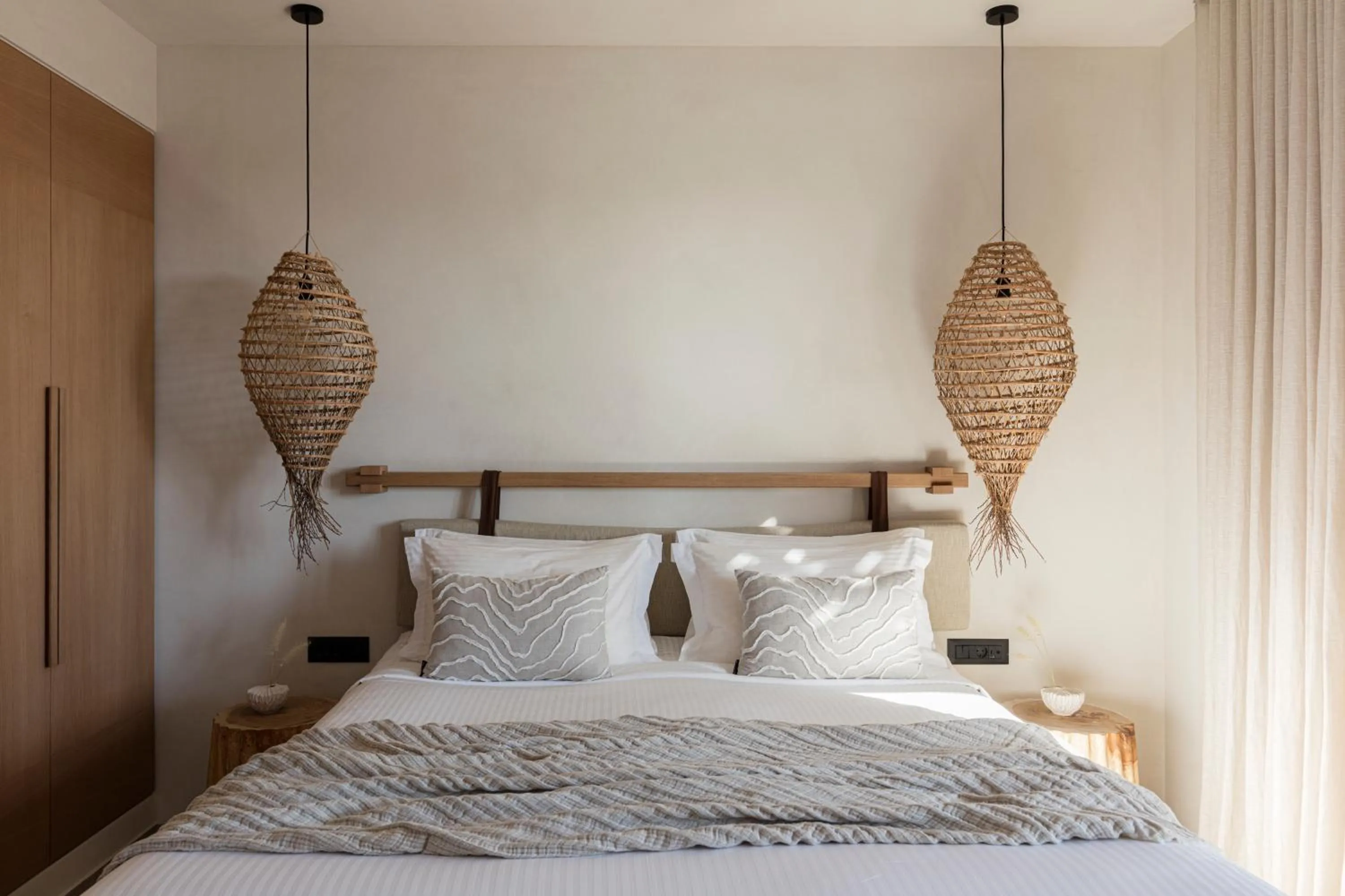 Bed in Phos Milos