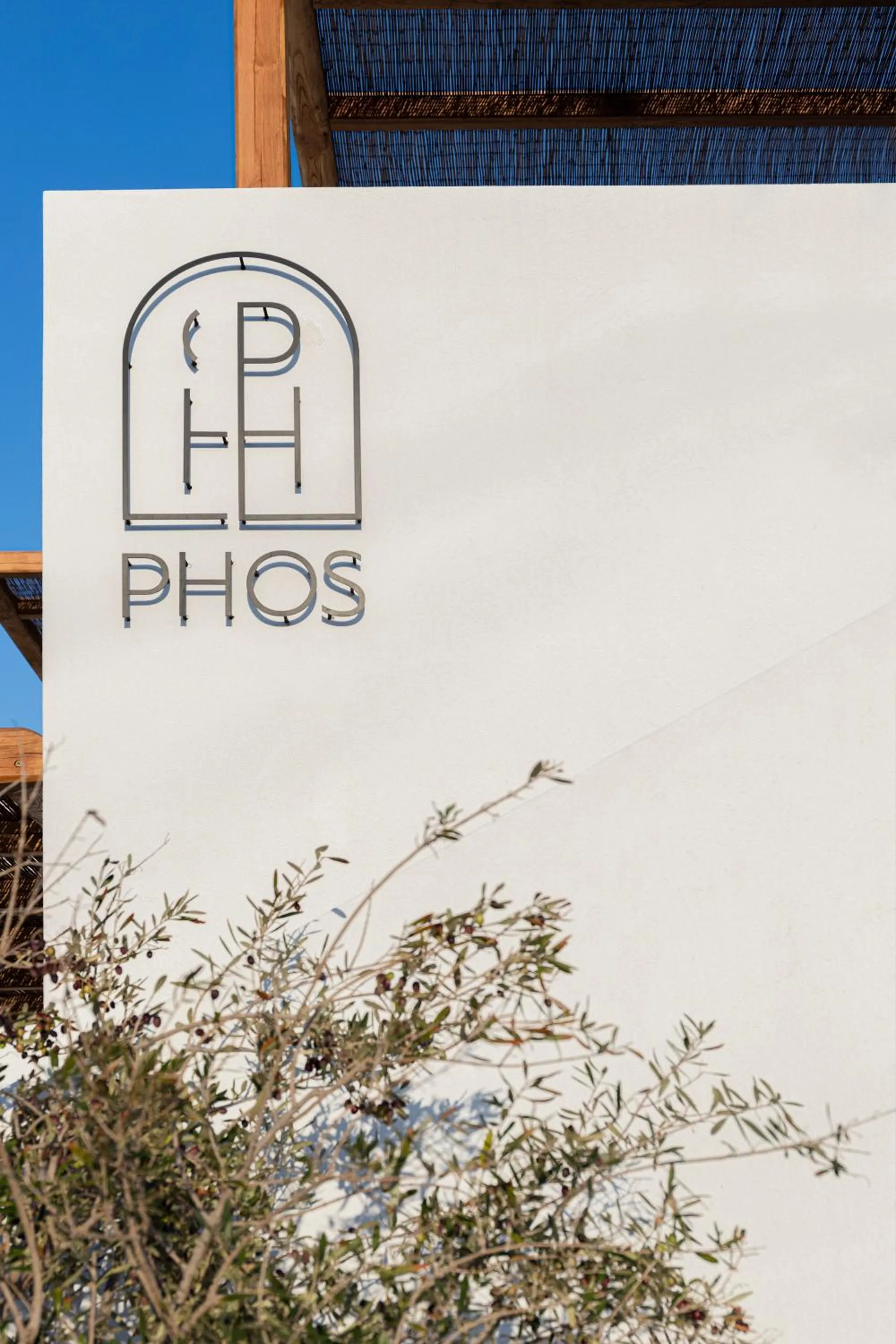 Property building in Phos Milos