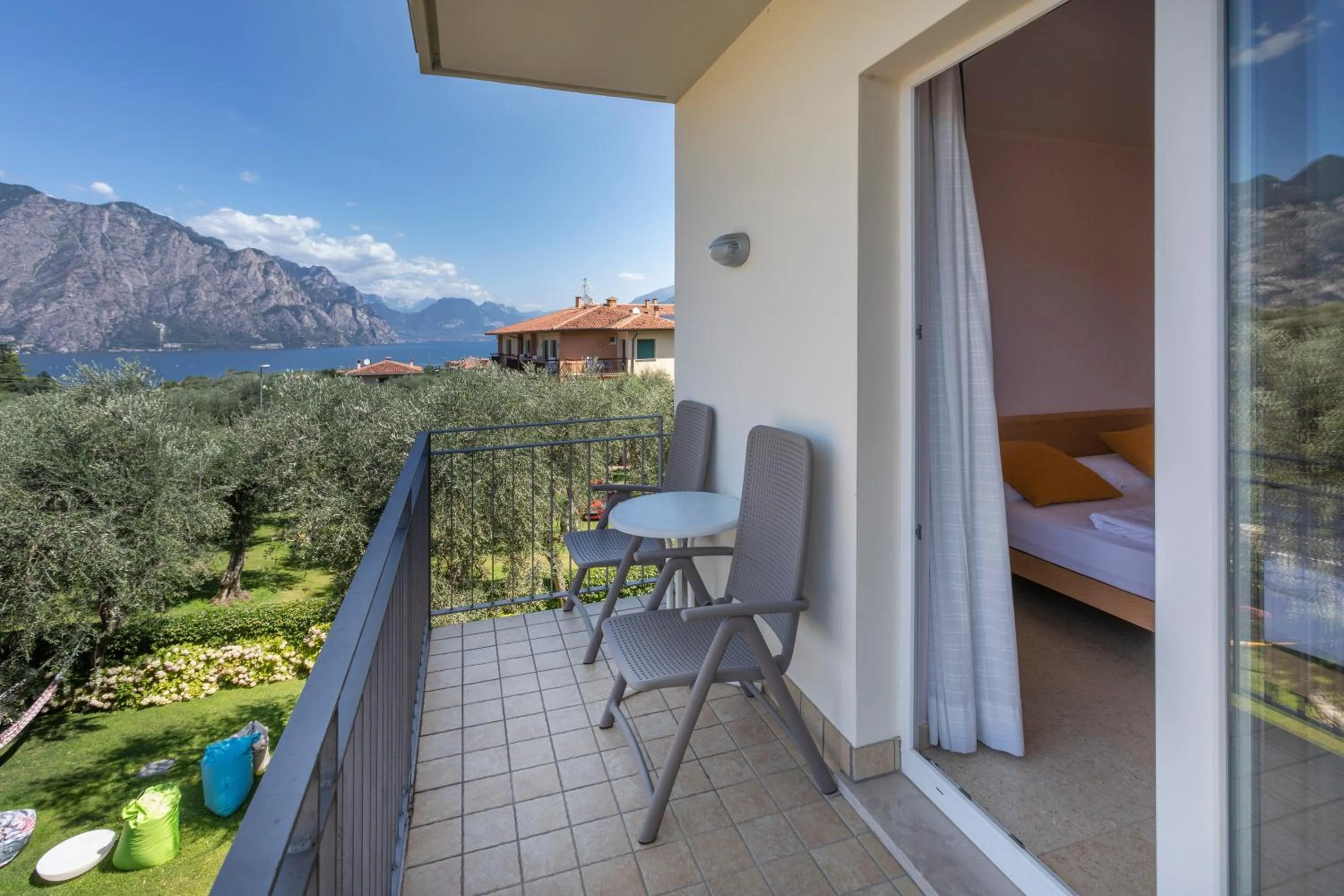 Garden view in Hotel Garnì Orchidea