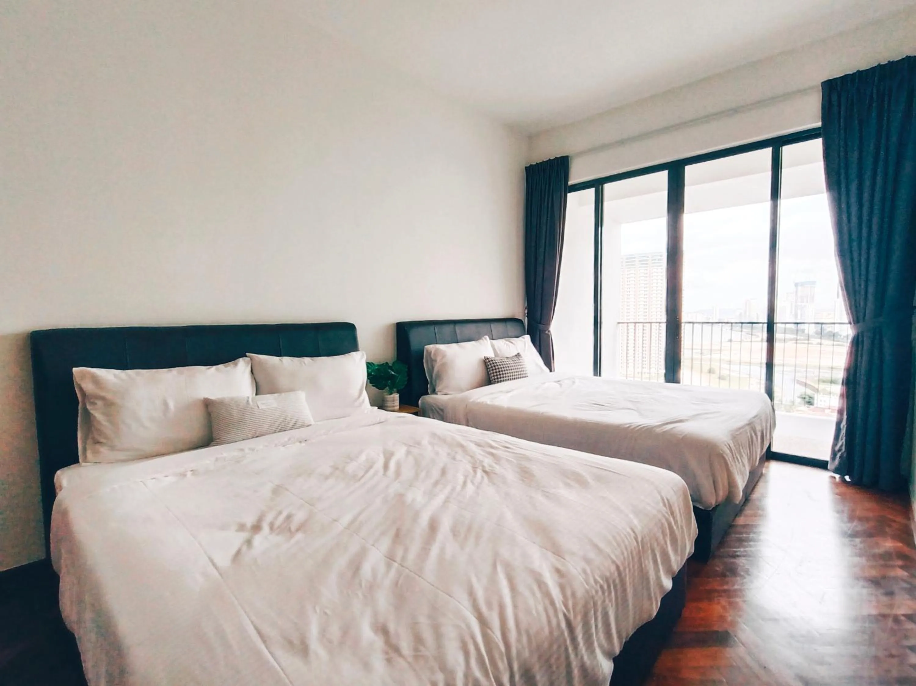 Bed in THE LANDMARK BY KATANA New 3BR Grand Seaview Homestay at Gurney 无敌海景三房套房