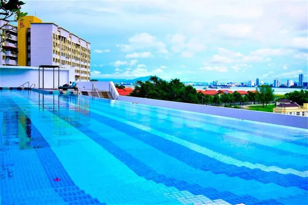 Swimming pool in THE LANDMARK BY KATANA New 3BR Grand Seaview Homestay at Gurney 无敌海景三房套房