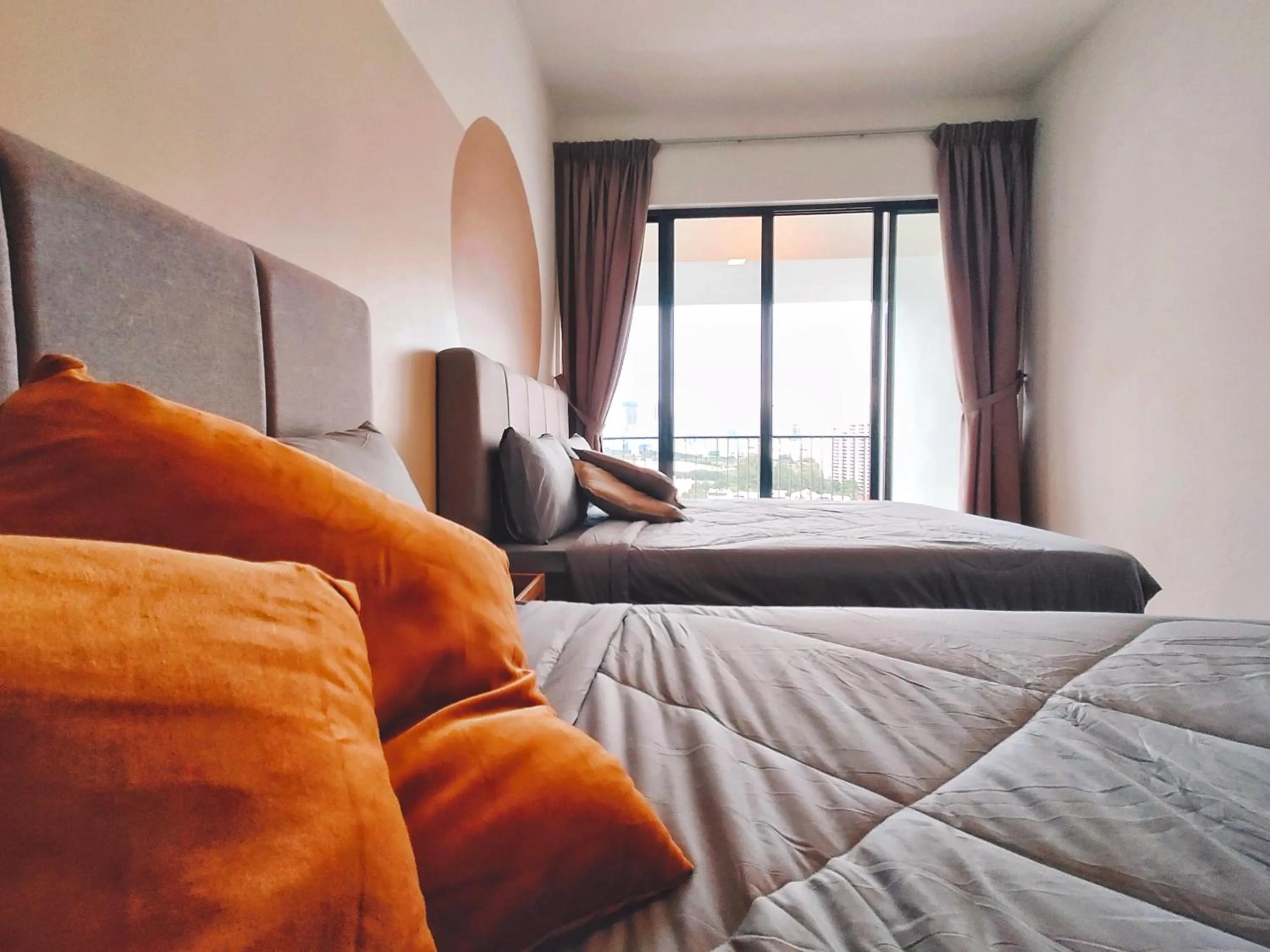 Bed in THE LANDMARK BY KATANA New 3BR Grand Seaview Homestay at Gurney 无敌海景三房套房