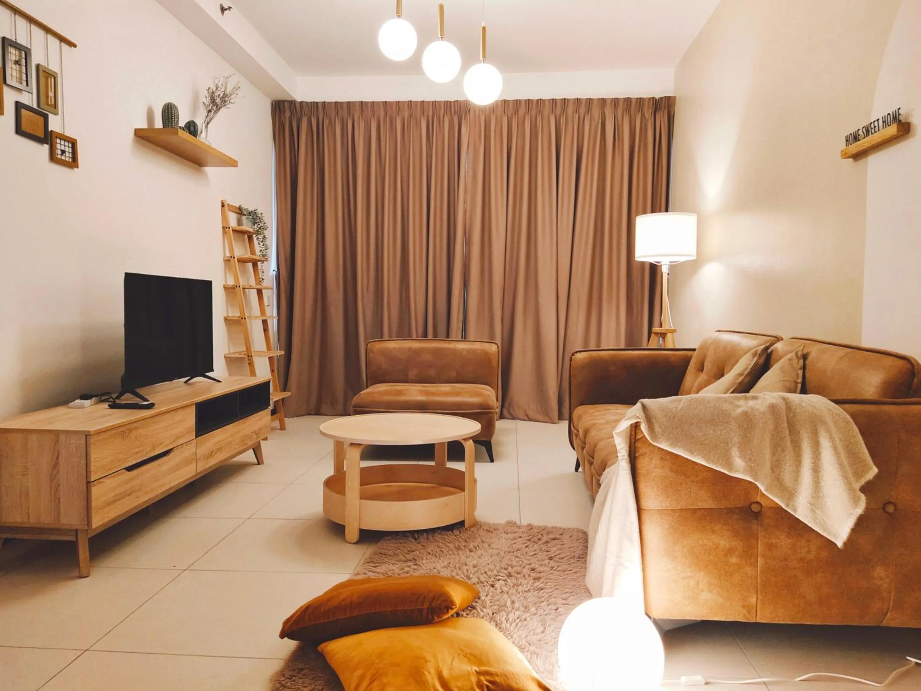 Bed in THE LANDMARK BY KATANA New 3BR Grand Seaview Homestay at Gurney 无敌海景三房套房