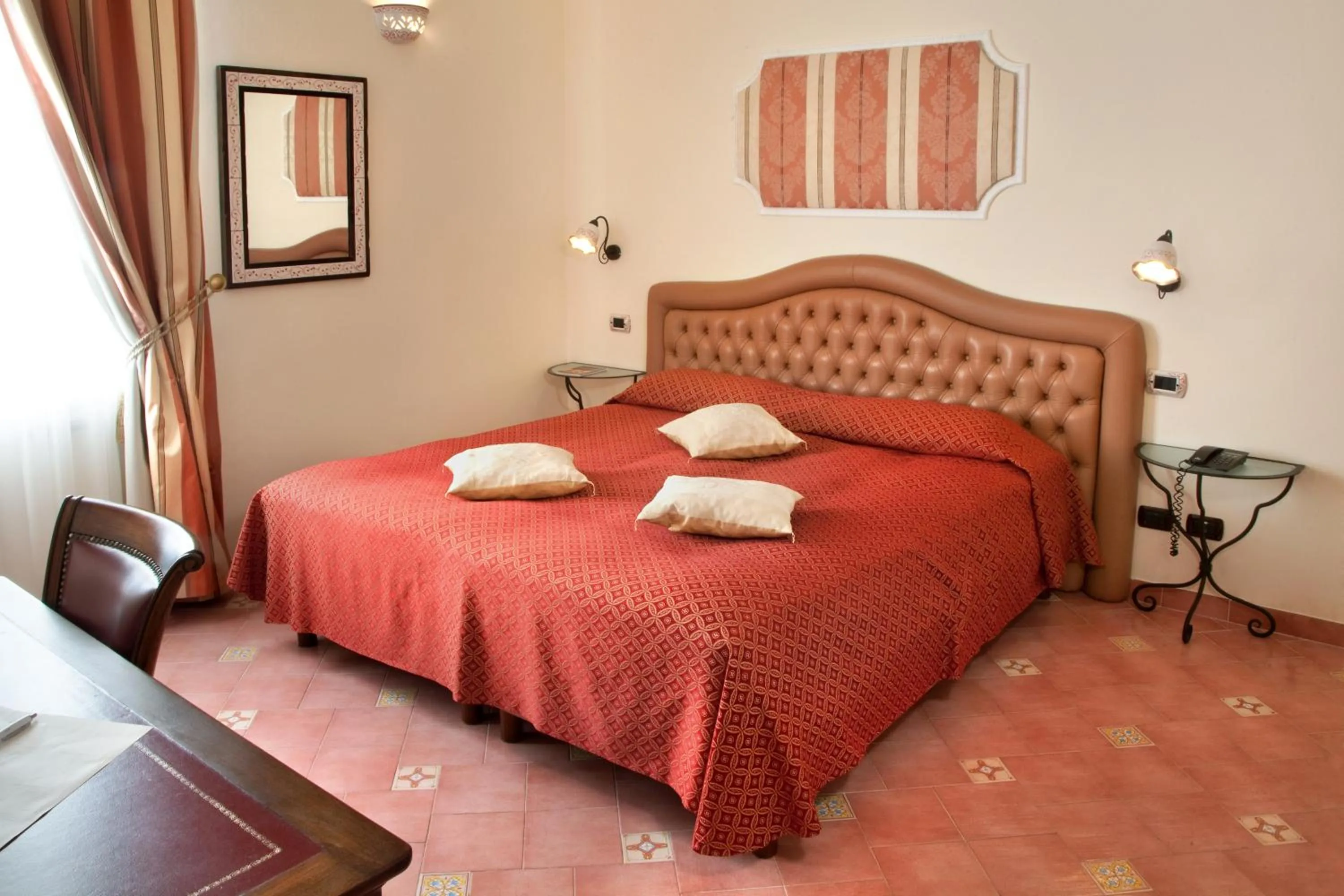 Bedroom, Bed in Hotel L'Antico Convitto