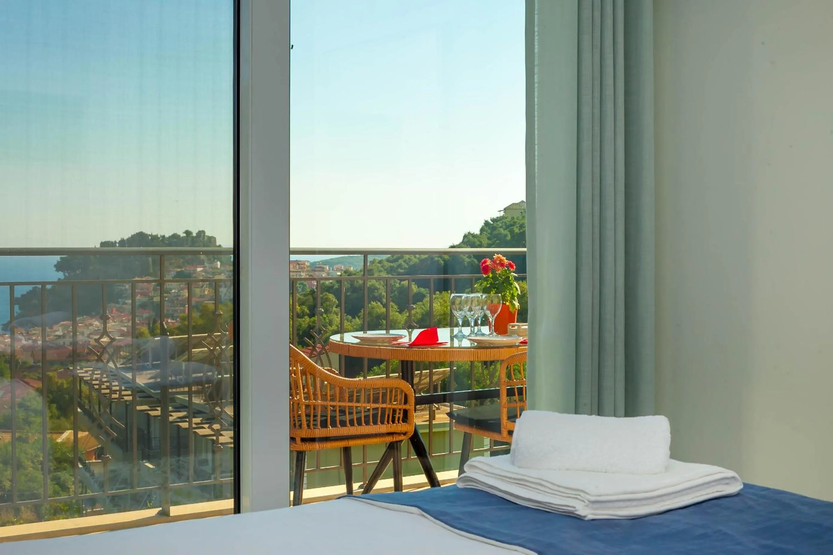 Natura Luxury Suites Parga