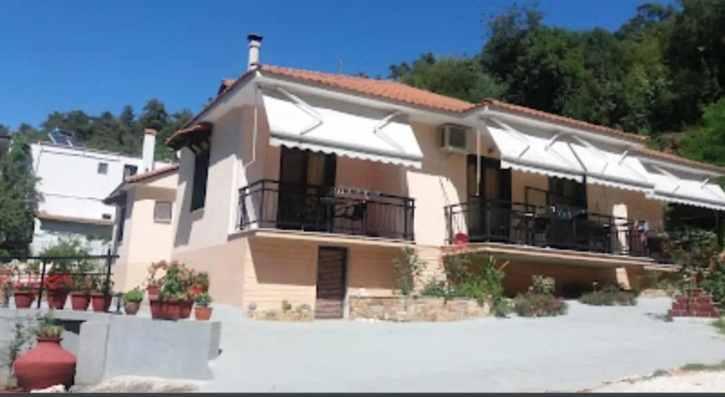 Property building in Villa Maria