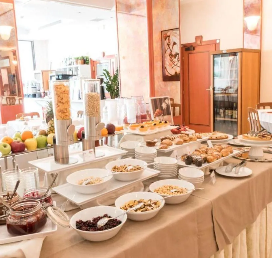 Food and drinks in Hotel Nettunia