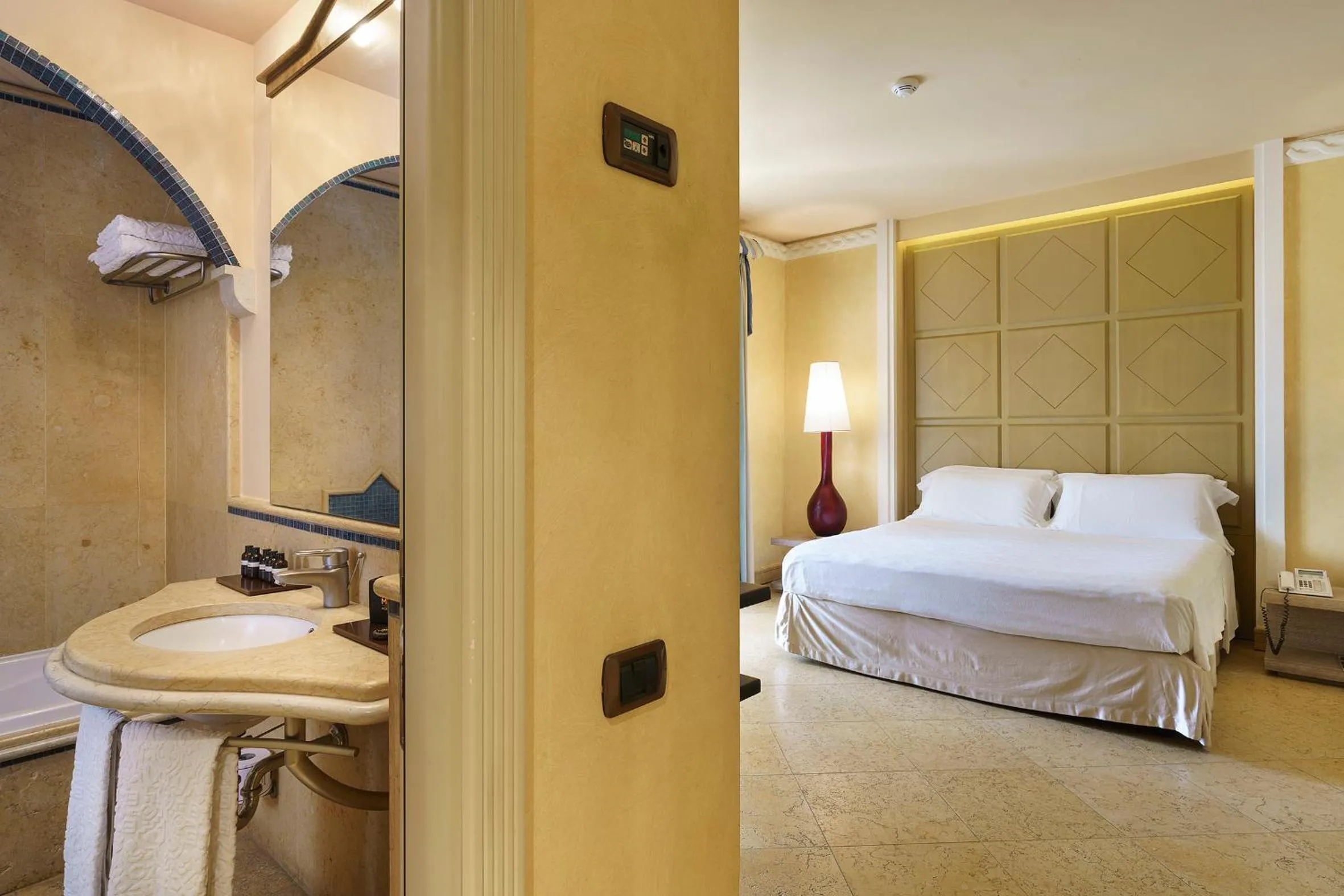 Photo of the whole room, Bed in Romano Palace Luxury Hotel