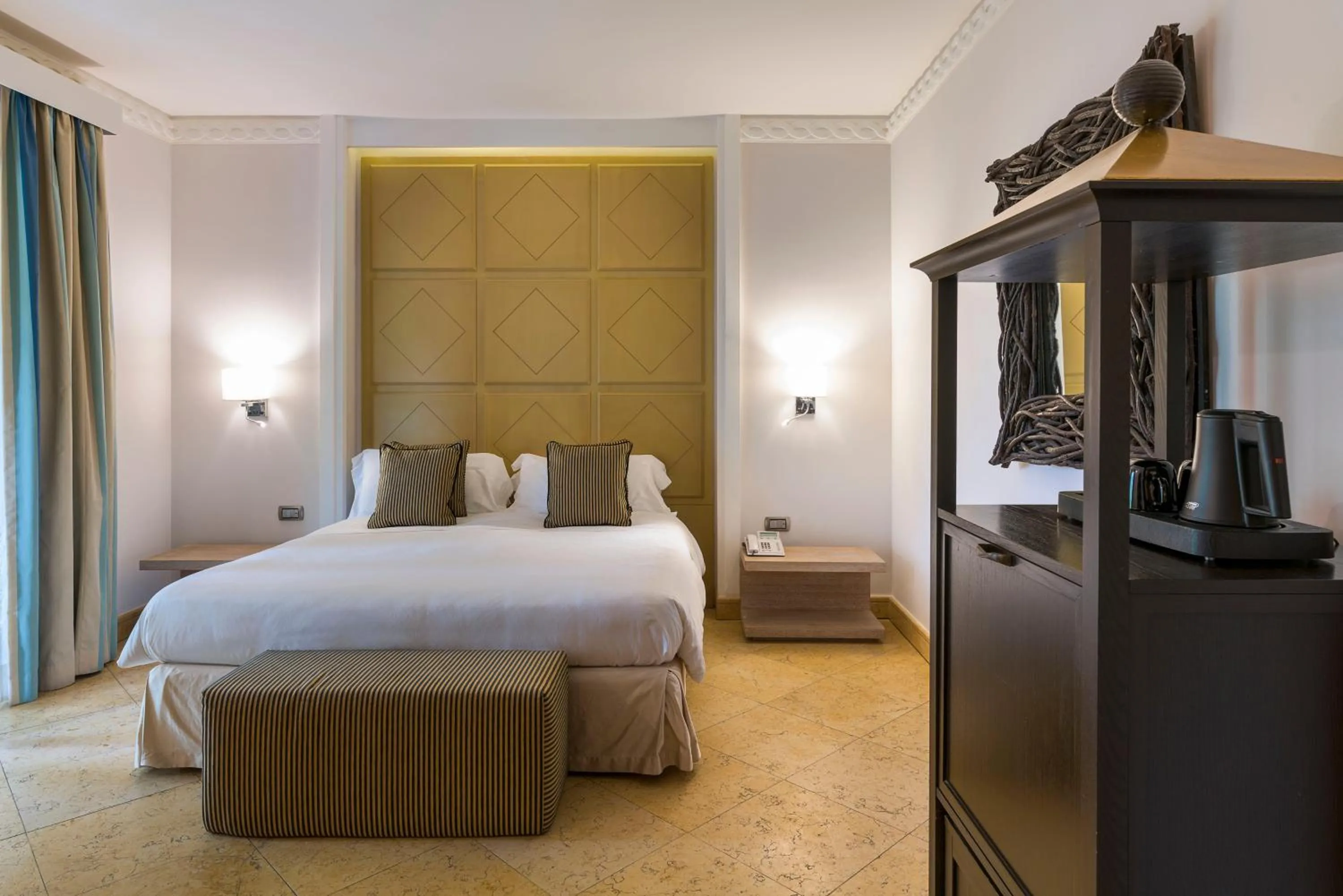 Photo of the whole room, Bed in Romano Palace Luxury Hotel