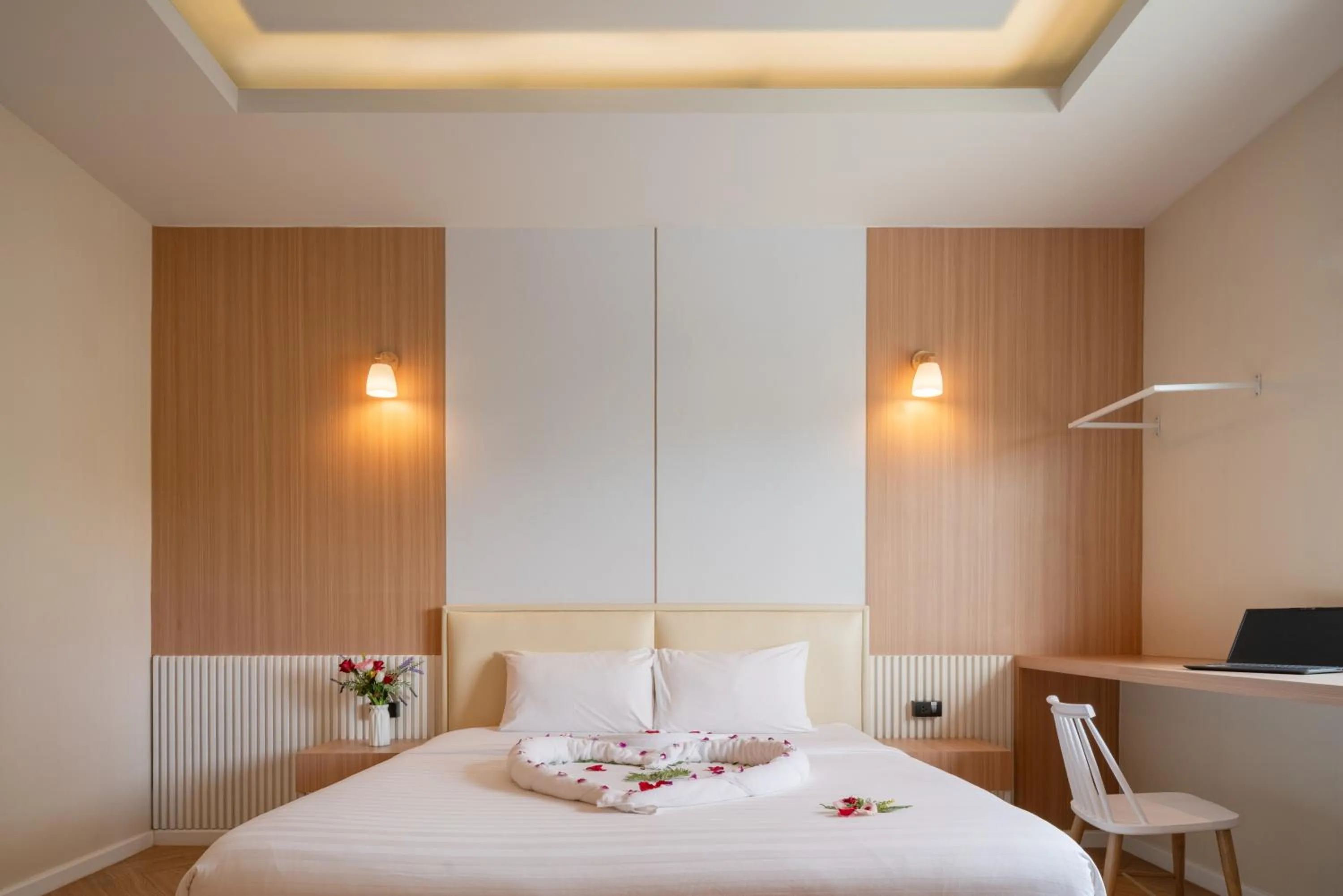 Bedroom, Bed in Grandbangsaray