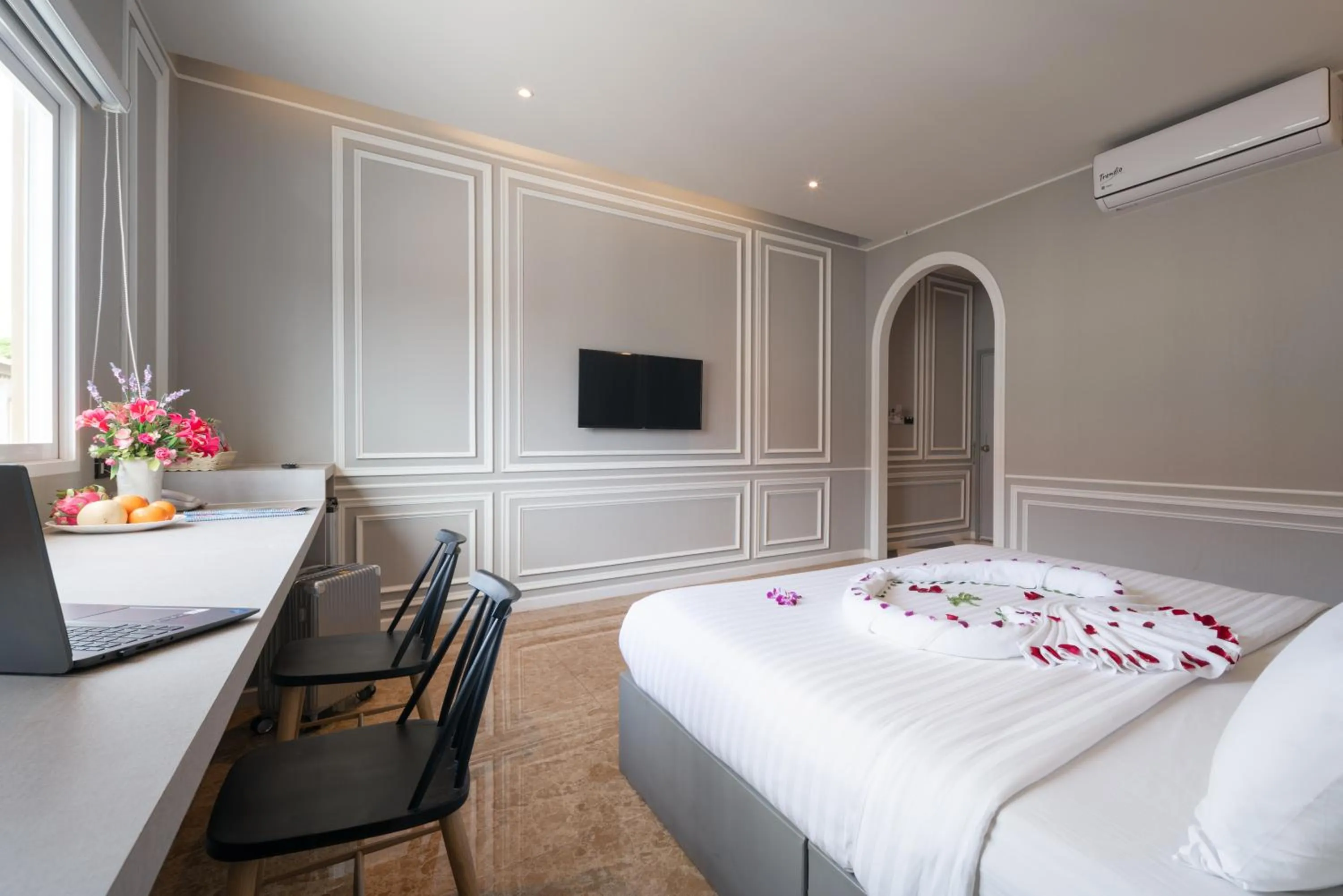 Photo of the whole room, Bed in Grandbangsaray